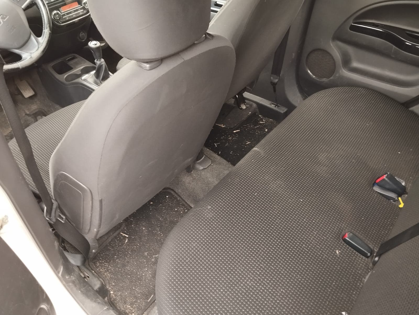 Mitsubishi Space Star Hatchback 1.2 · Ano 2016 — imagem 18