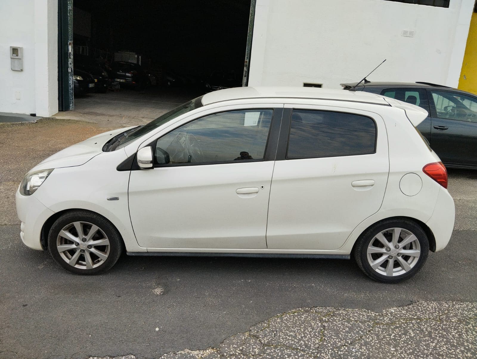 Mitsubishi Space Star Hatchback 1.2 · Ano 2016 — imagem 5