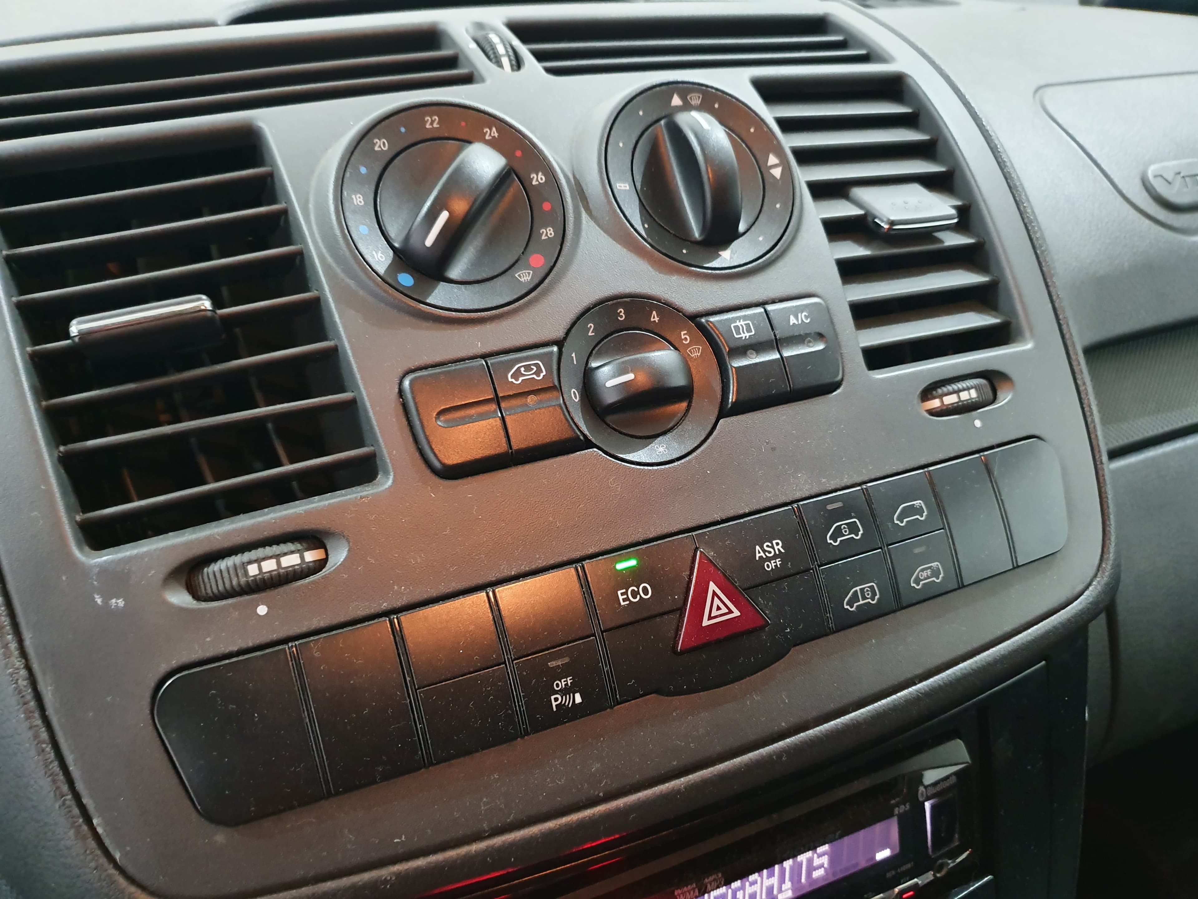 Mercedes-Benz Vito · Ano 2014 — imagem 30