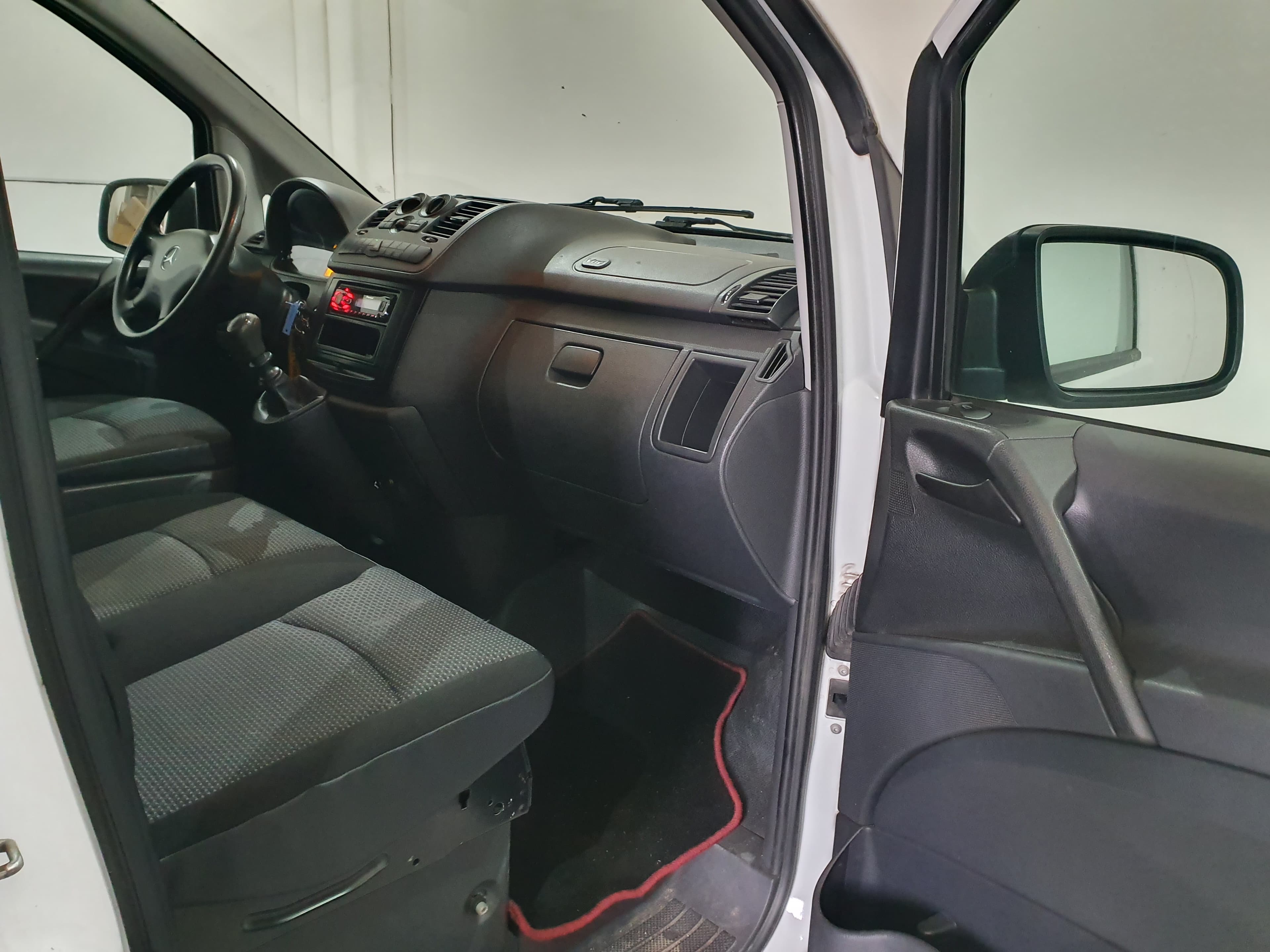 Mercedes-Benz Vito · Ano 2014 — imagem 23