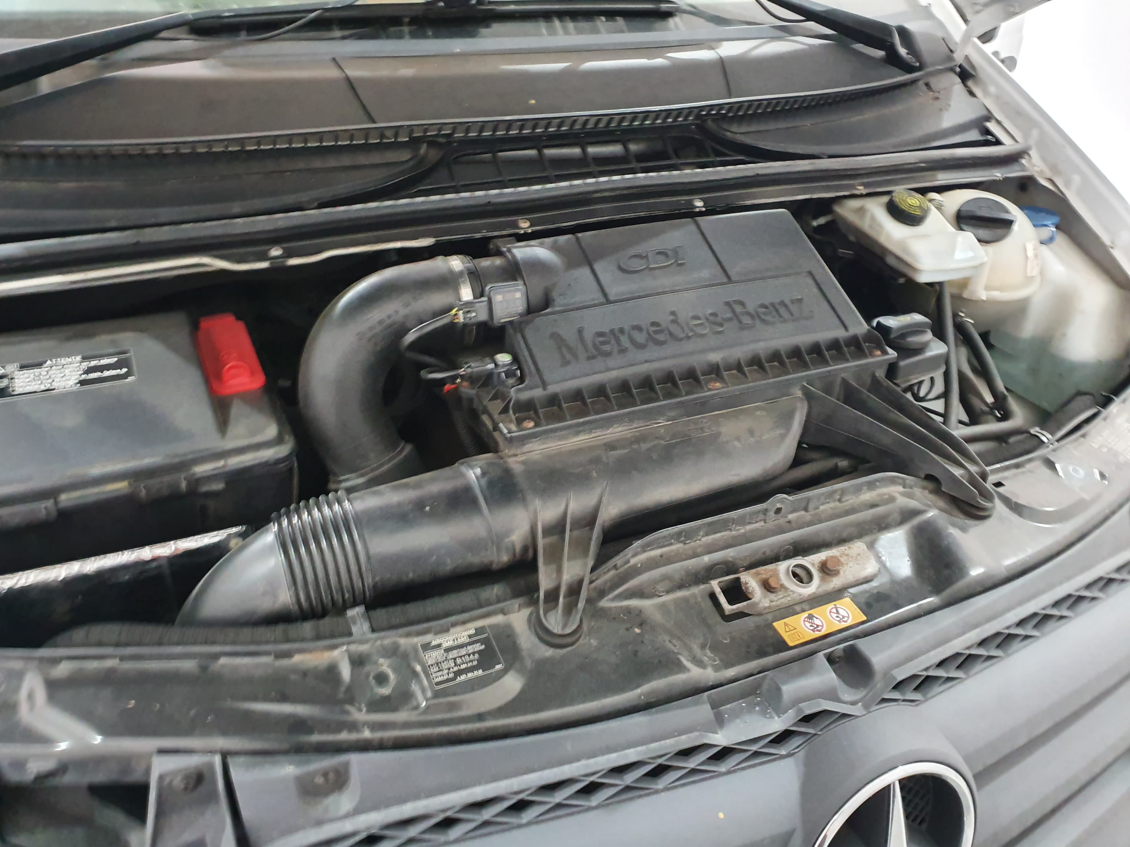 Mercedes-Benz Vito · Ano 2014 — imagem 15
