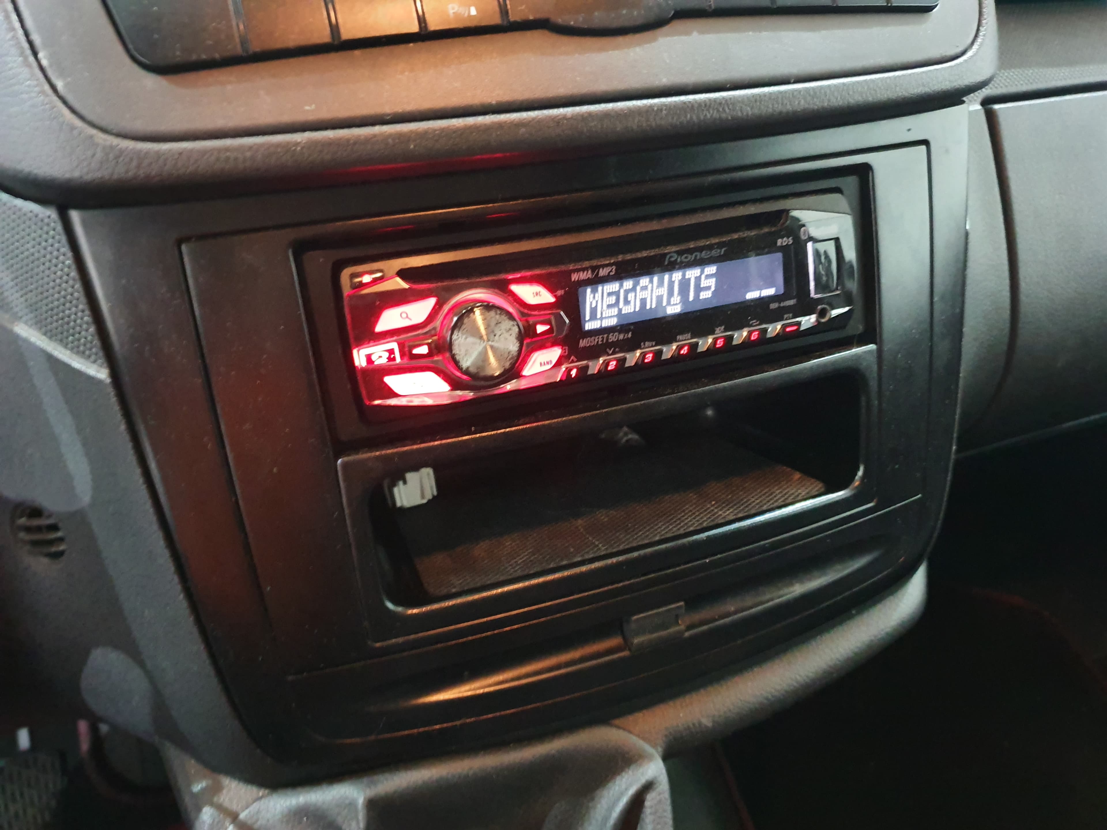 Mercedes-Benz Vito · Ano 2014 — imagem 31
