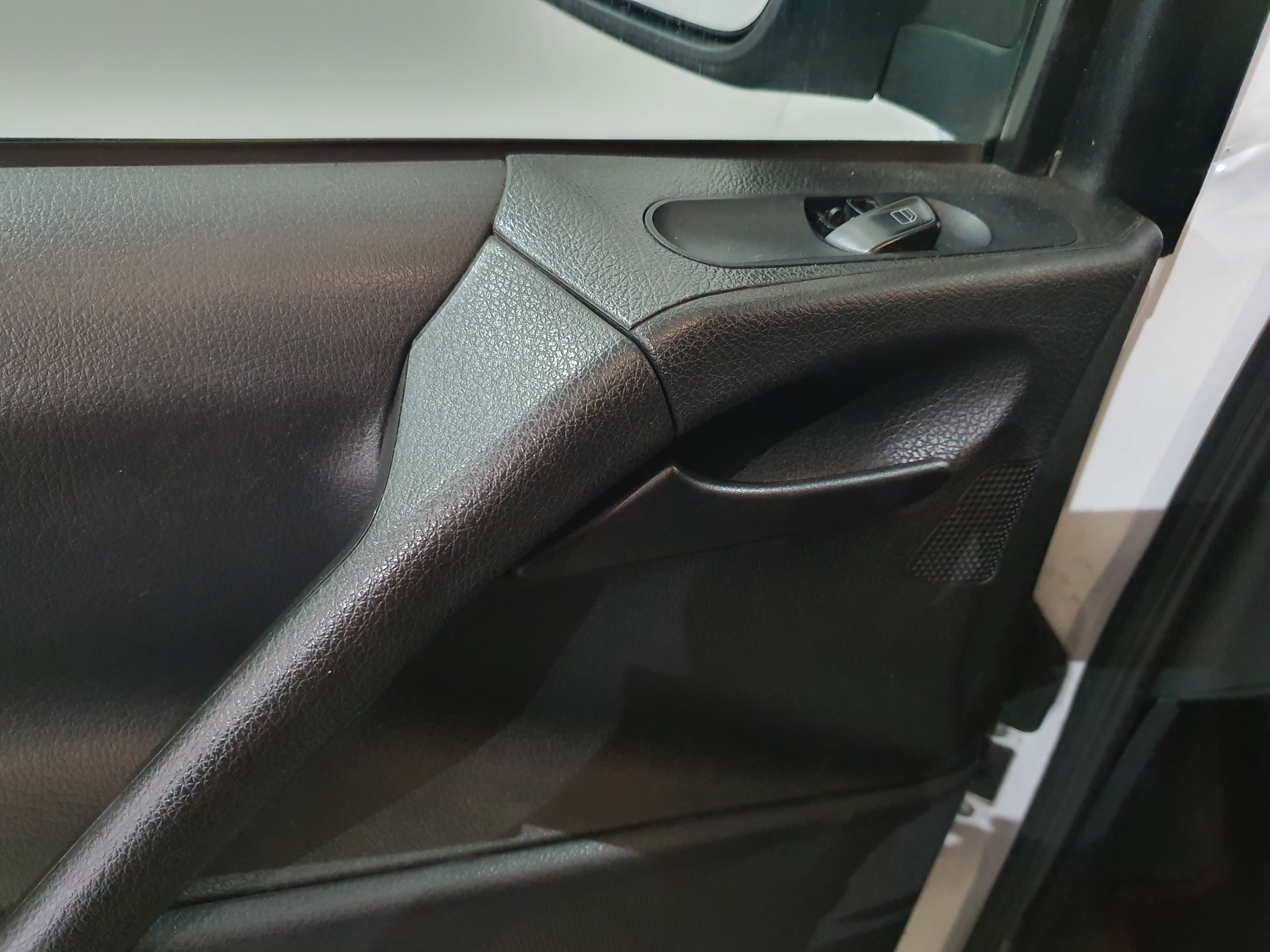 Mercedes-Benz Vito · Ano 2014 — imagem 27