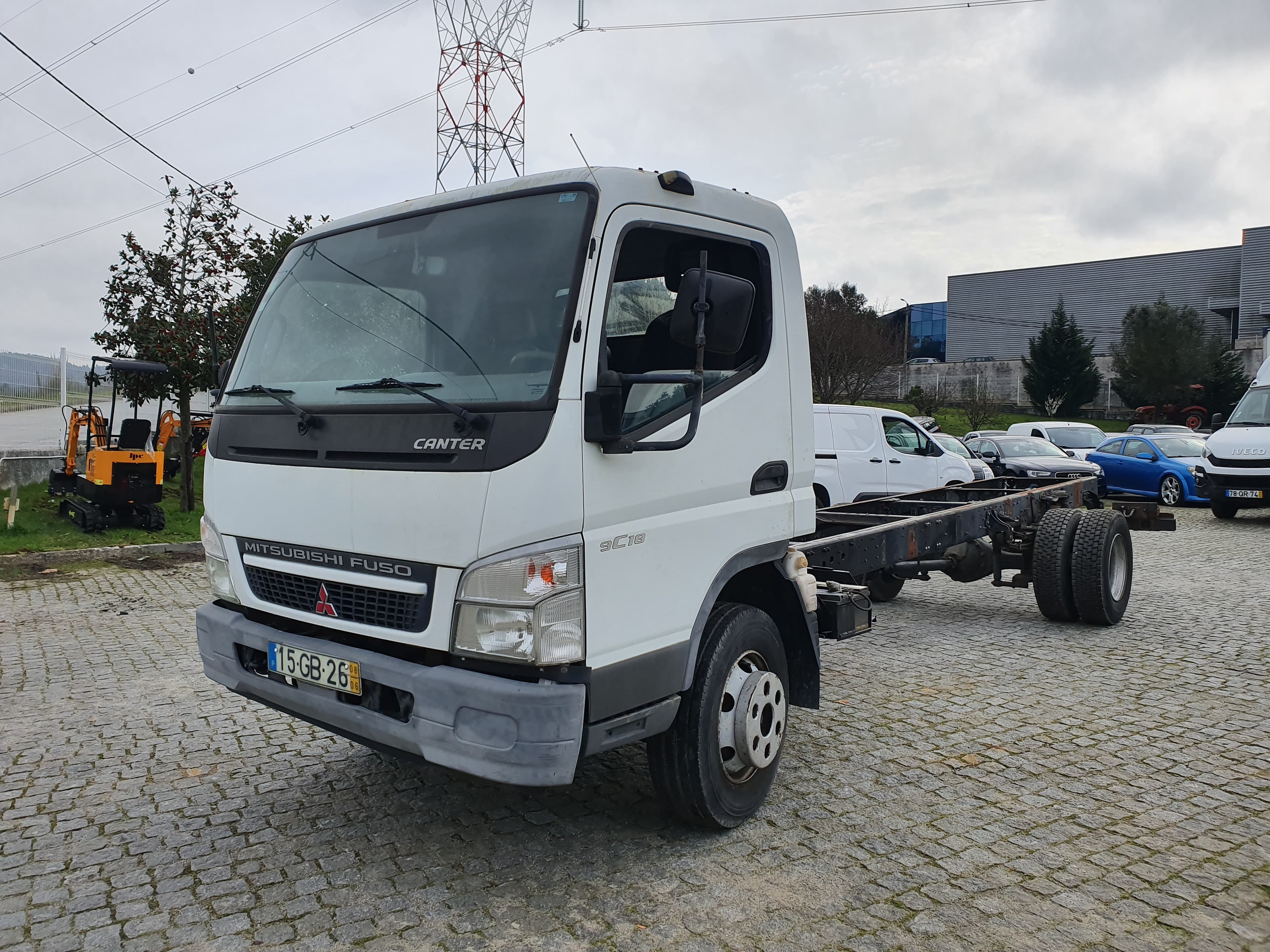 Mitsubishi Canter · Ano 2008 — imagem 1