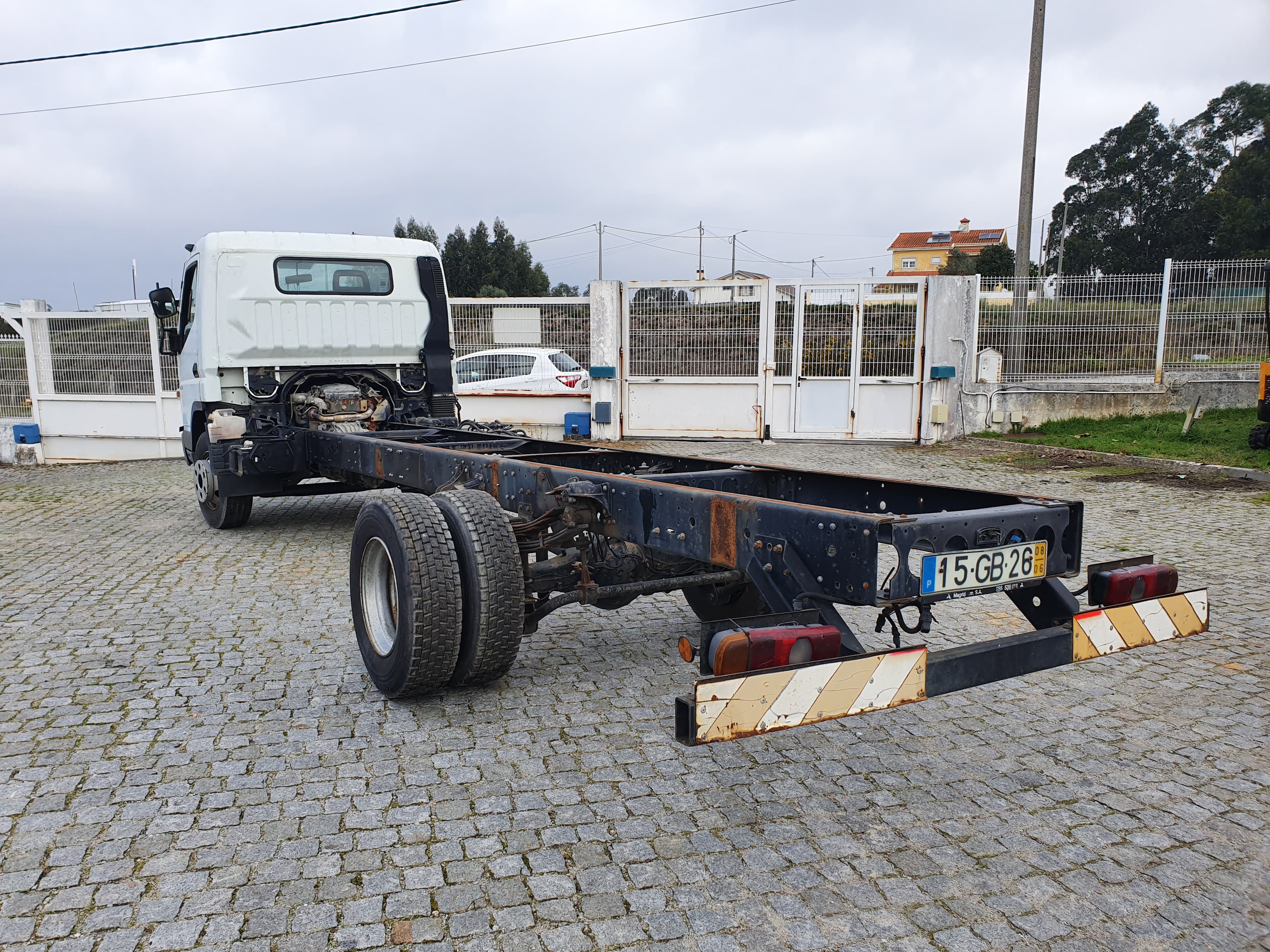 Mitsubishi Canter · Ano 2008 — imagem 6
