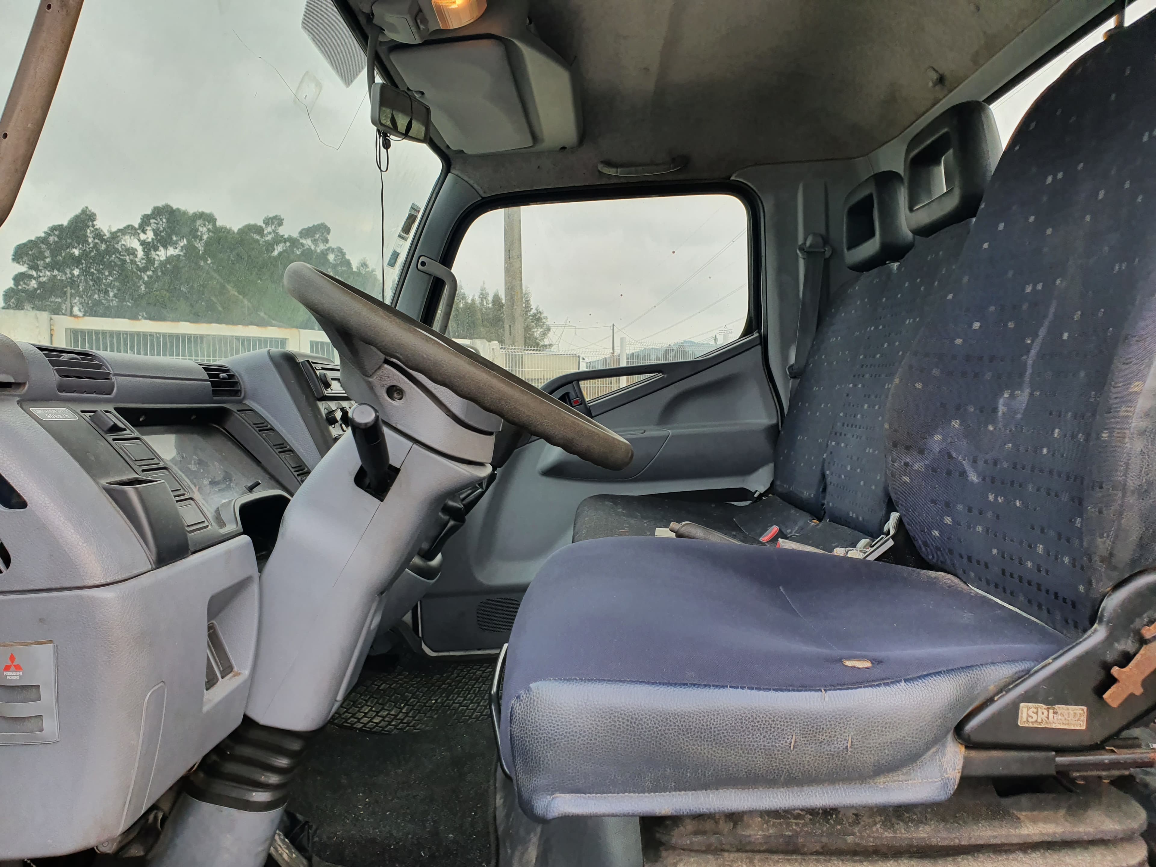 Mitsubishi Canter · Ano 2008 — imagem 22