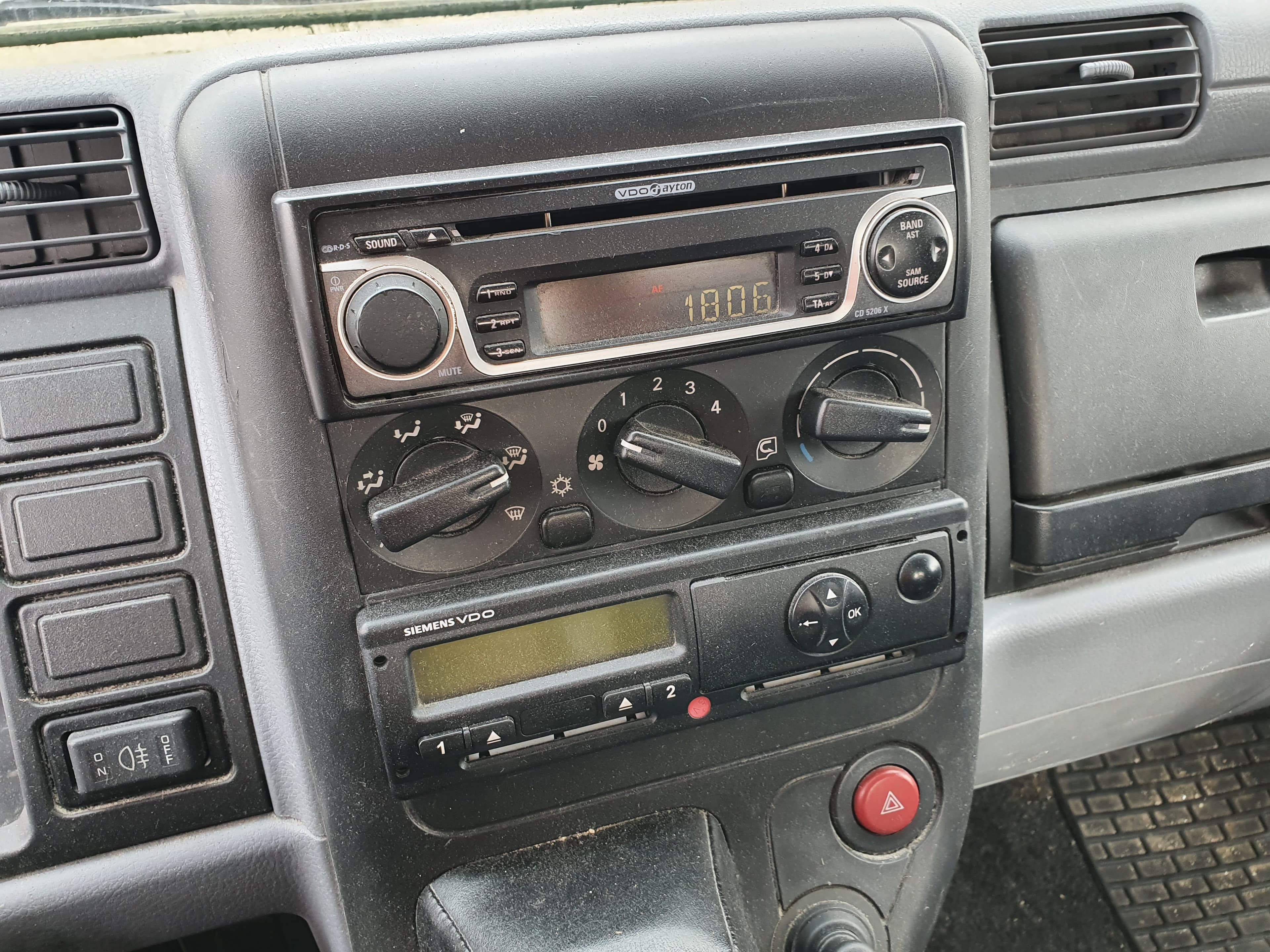 Mitsubishi Canter · Ano 2008 — imagem 31