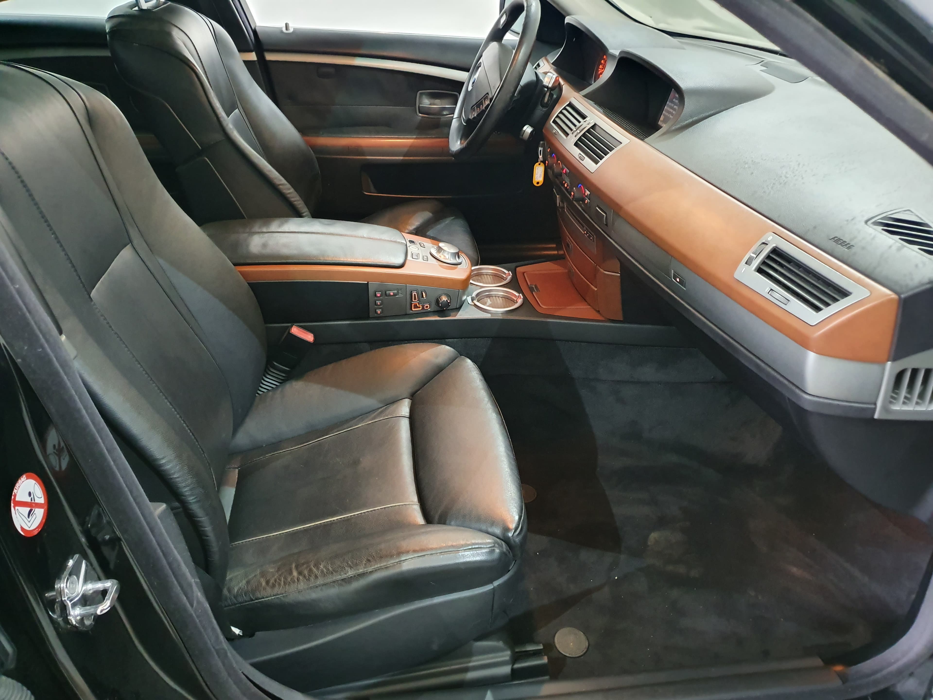 BMW 730D · Ano 2004 — imagem 29