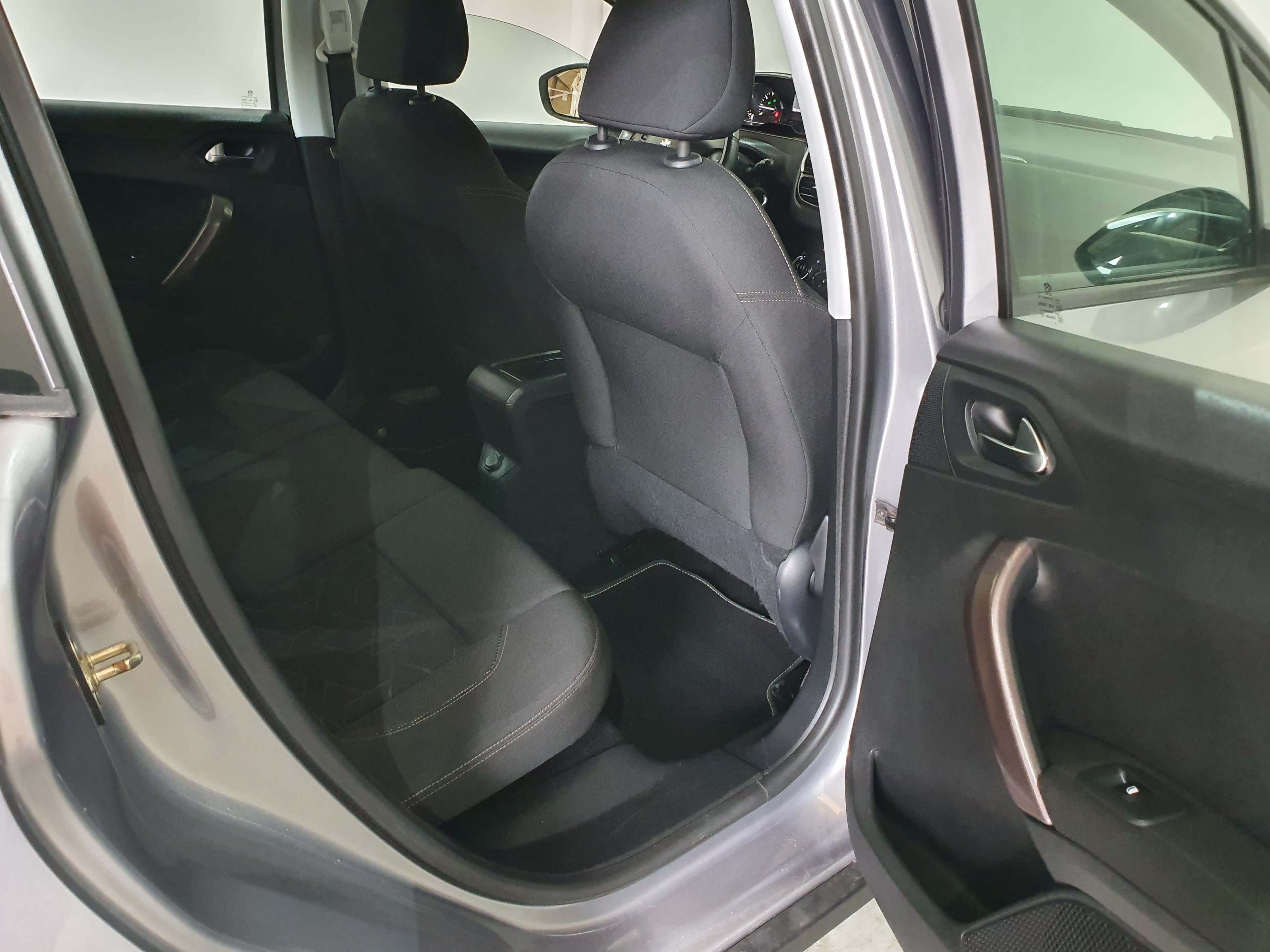 Peugeot 2008 · Ano 2014 — imagen 23
