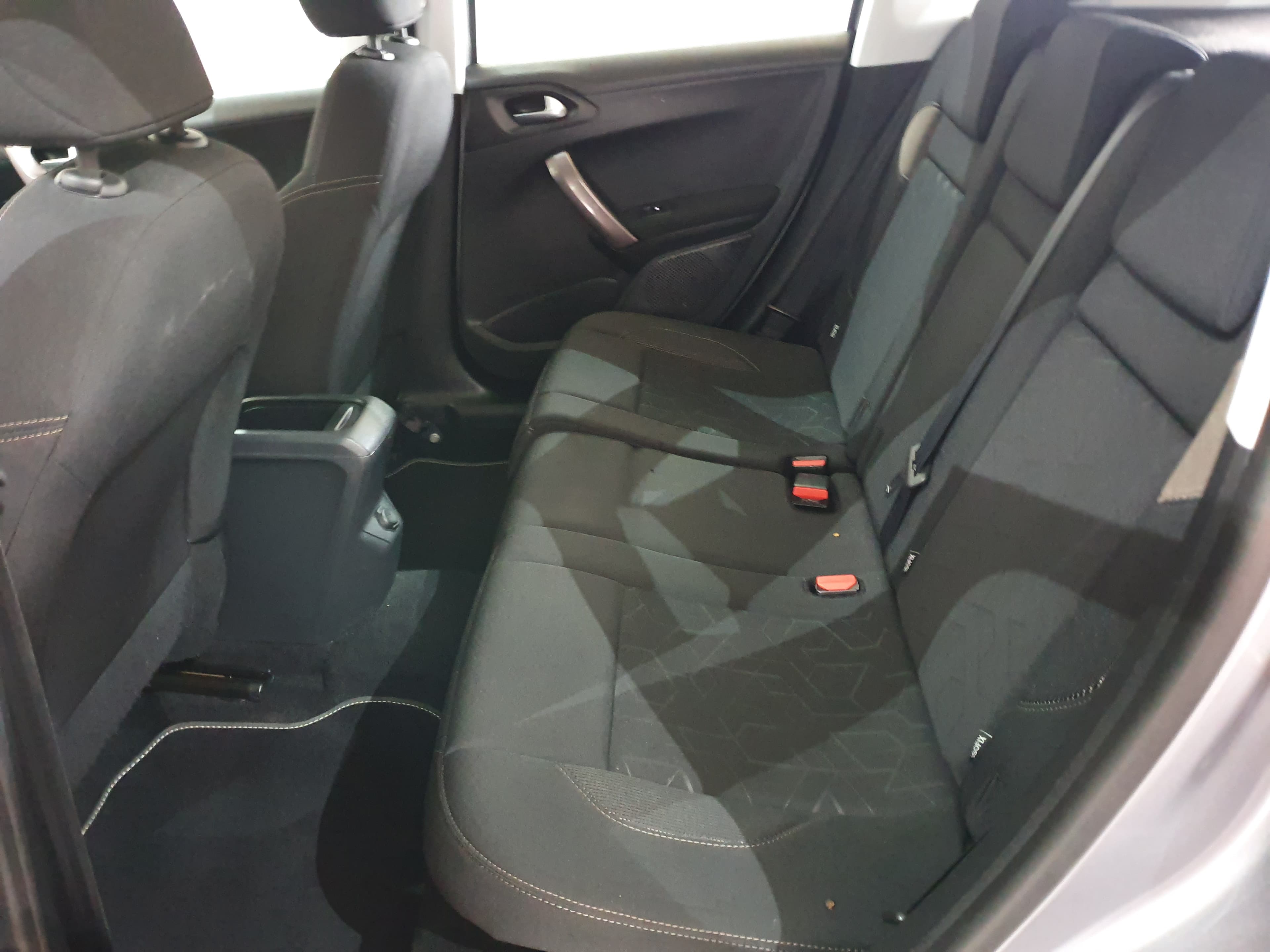 Peugeot 2008 · Ano 2014 — imagen 30