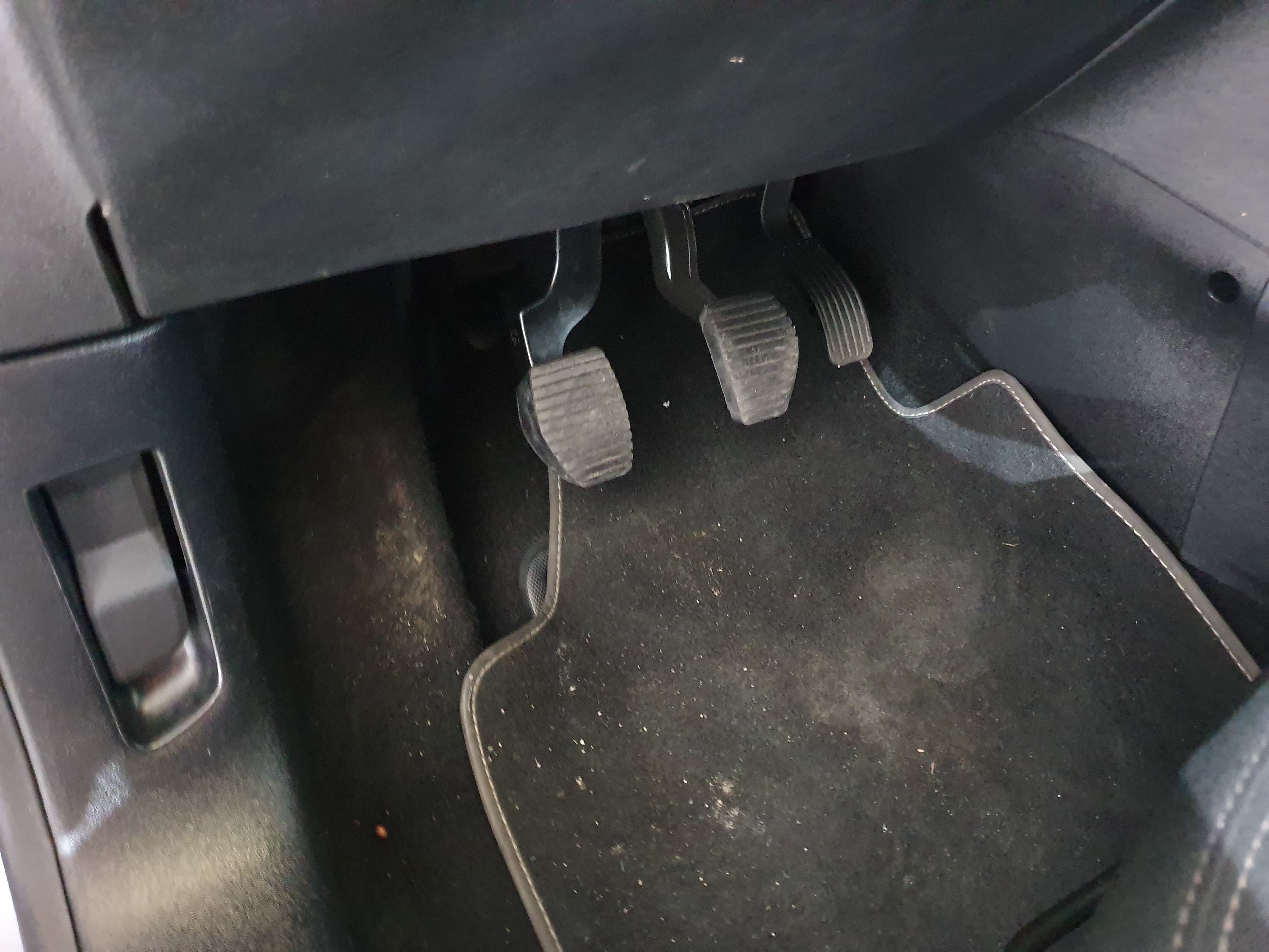 Peugeot 2008 · Ano 2014 — imagen 31