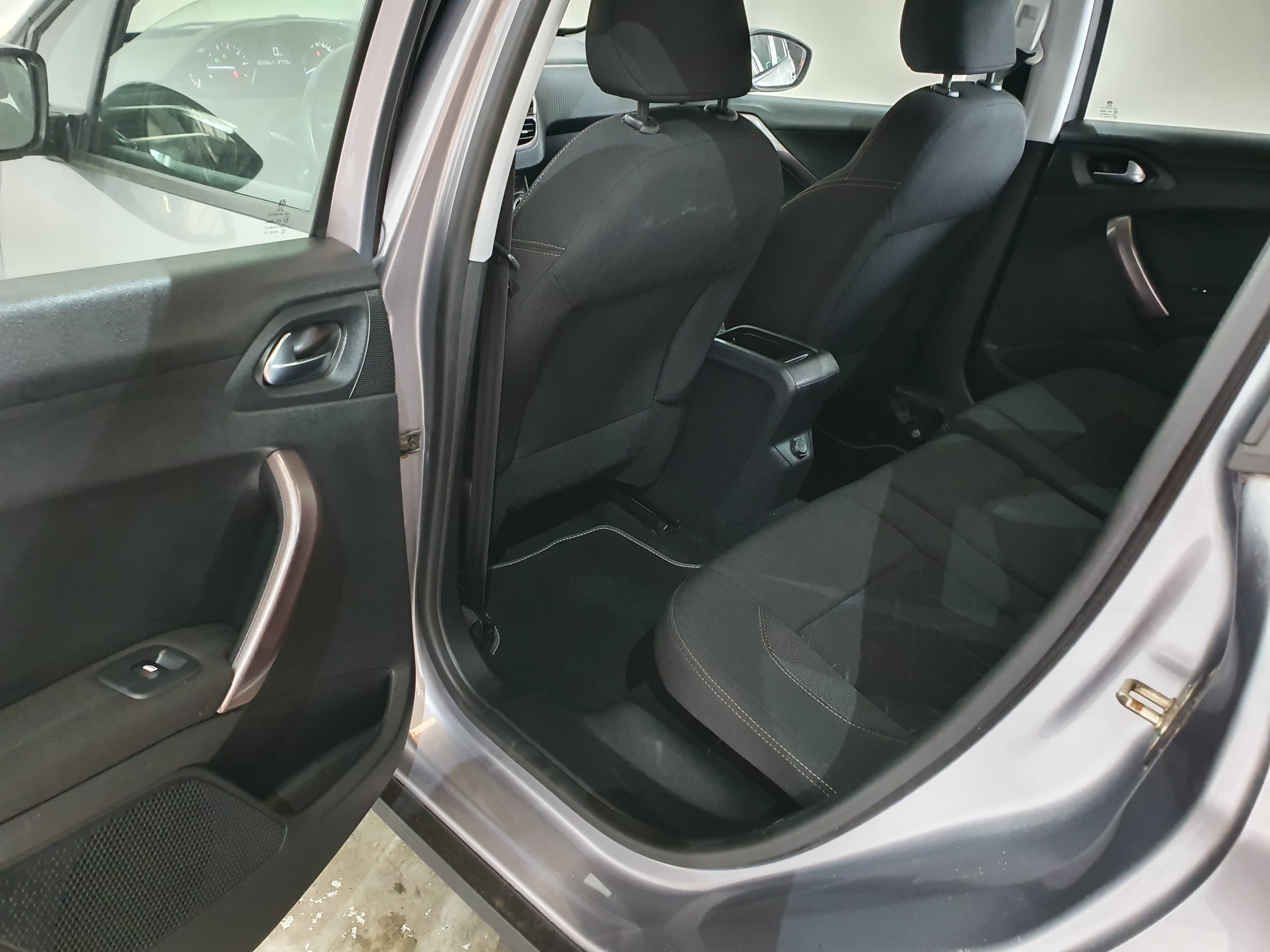 Peugeot 2008 · Ano 2014 — imagen 28