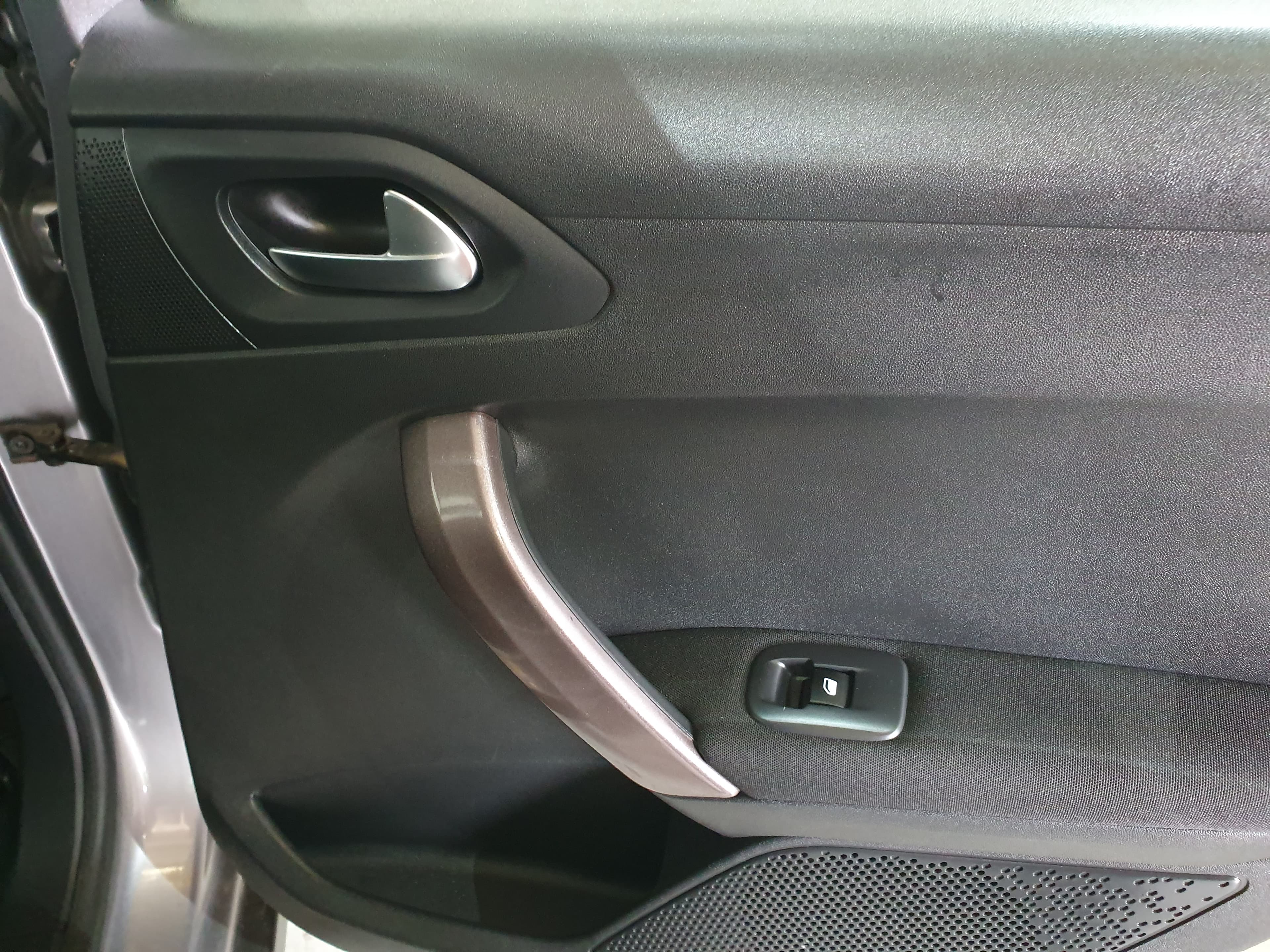 Peugeot 2008 · Ano 2014 — imagen 24
