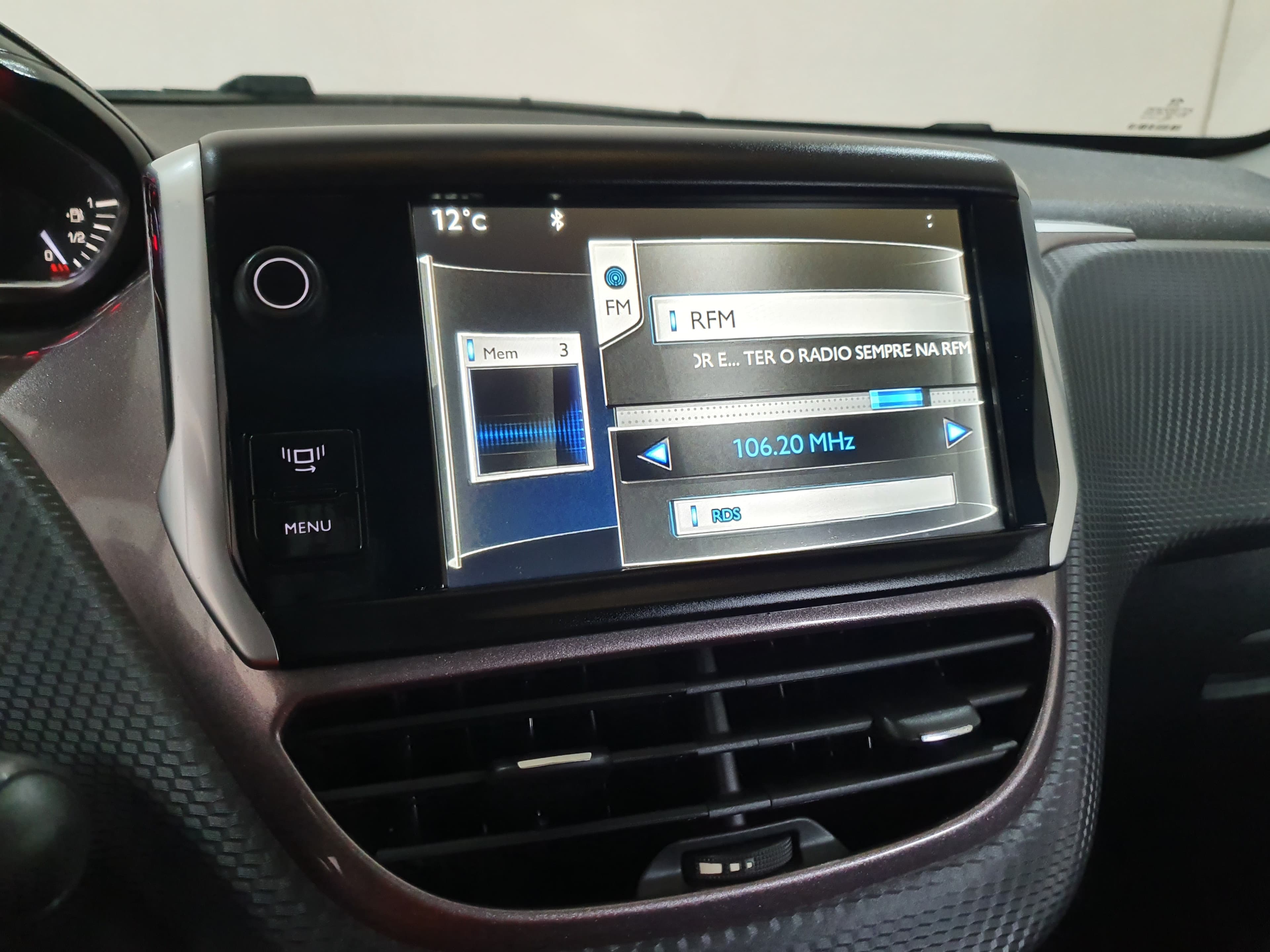 Peugeot 2008 · Ano 2014 — imagen 34