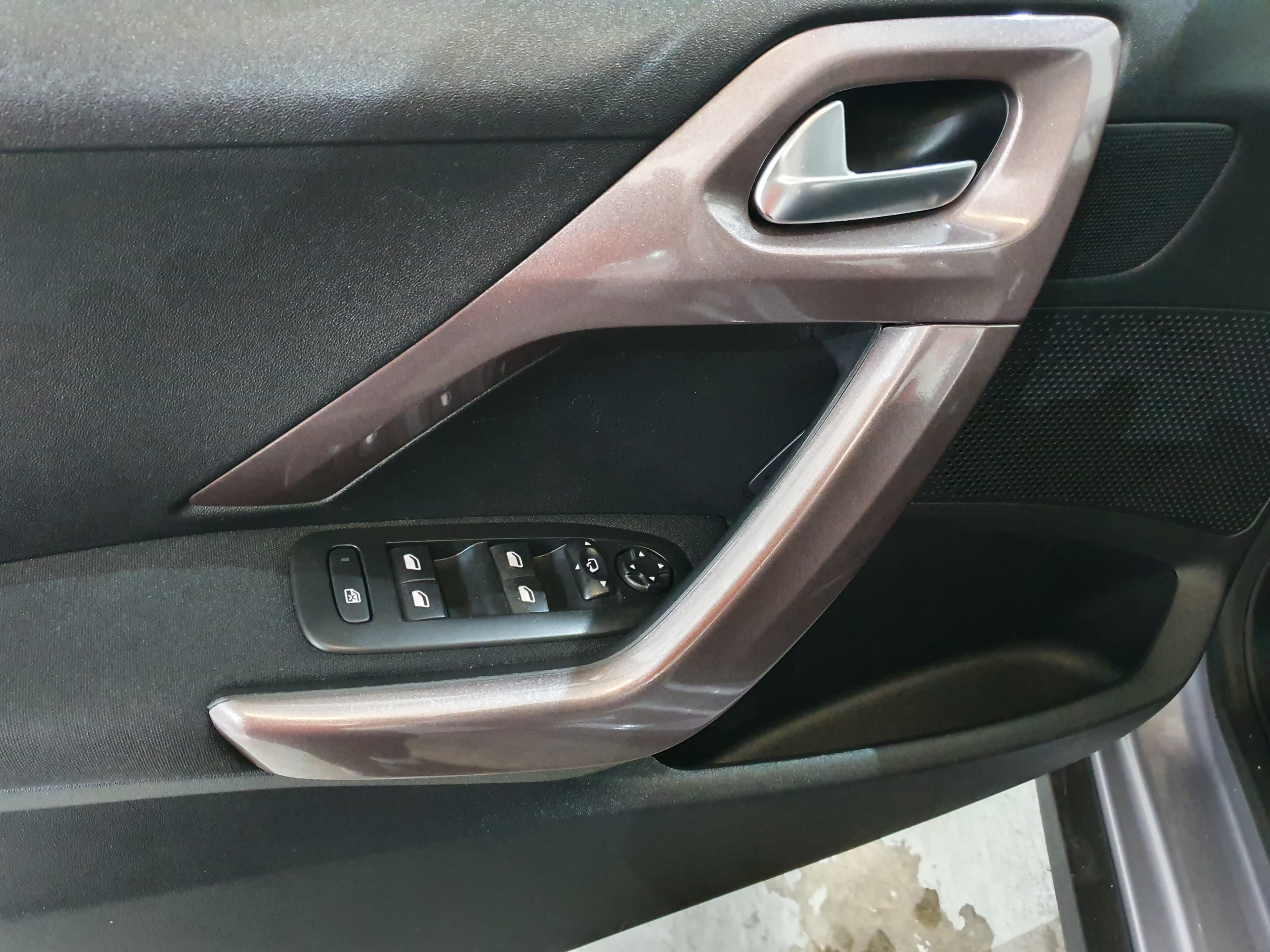 Peugeot 2008 · Ano 2014 — imagen 18