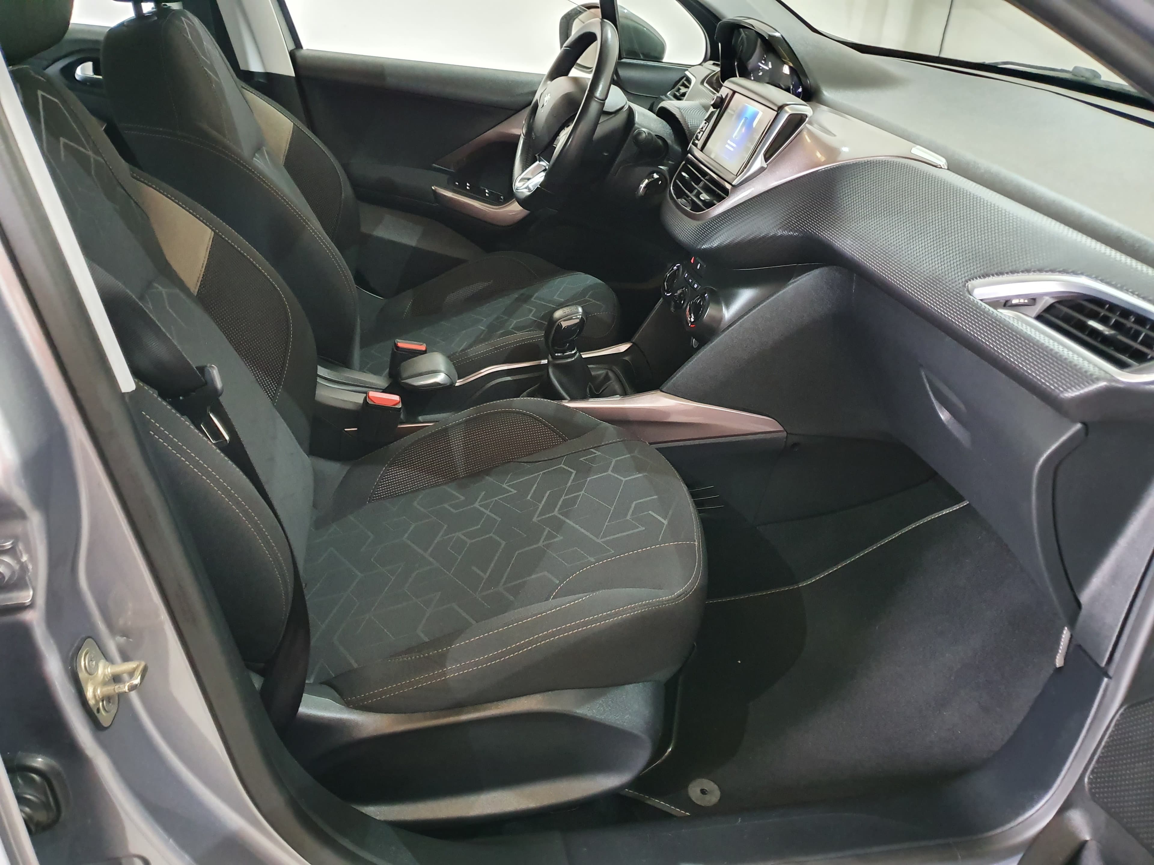 Peugeot 2008 · Ano 2014 — imagen 22