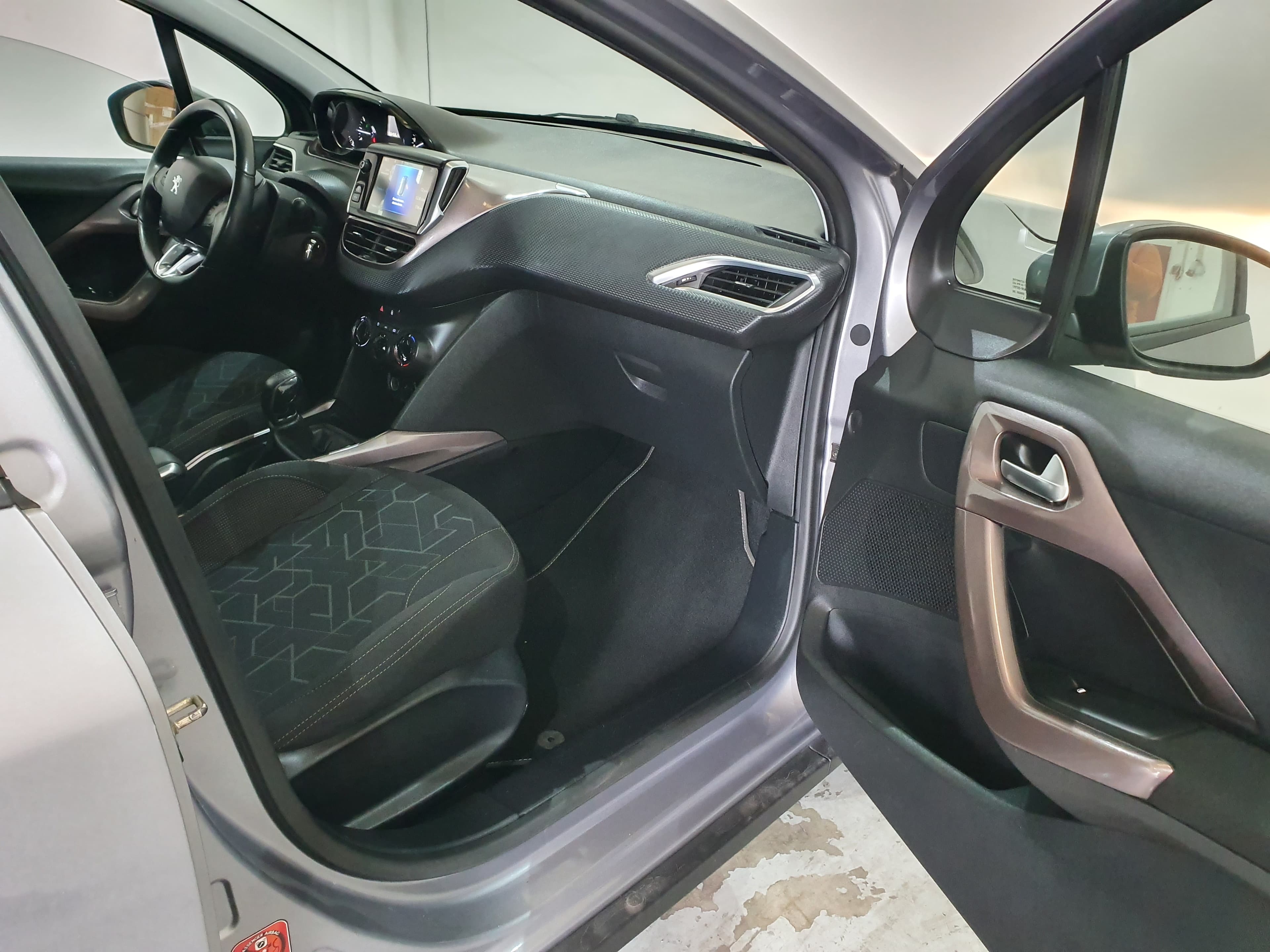Peugeot 2008 · Ano 2014 — imagen 20