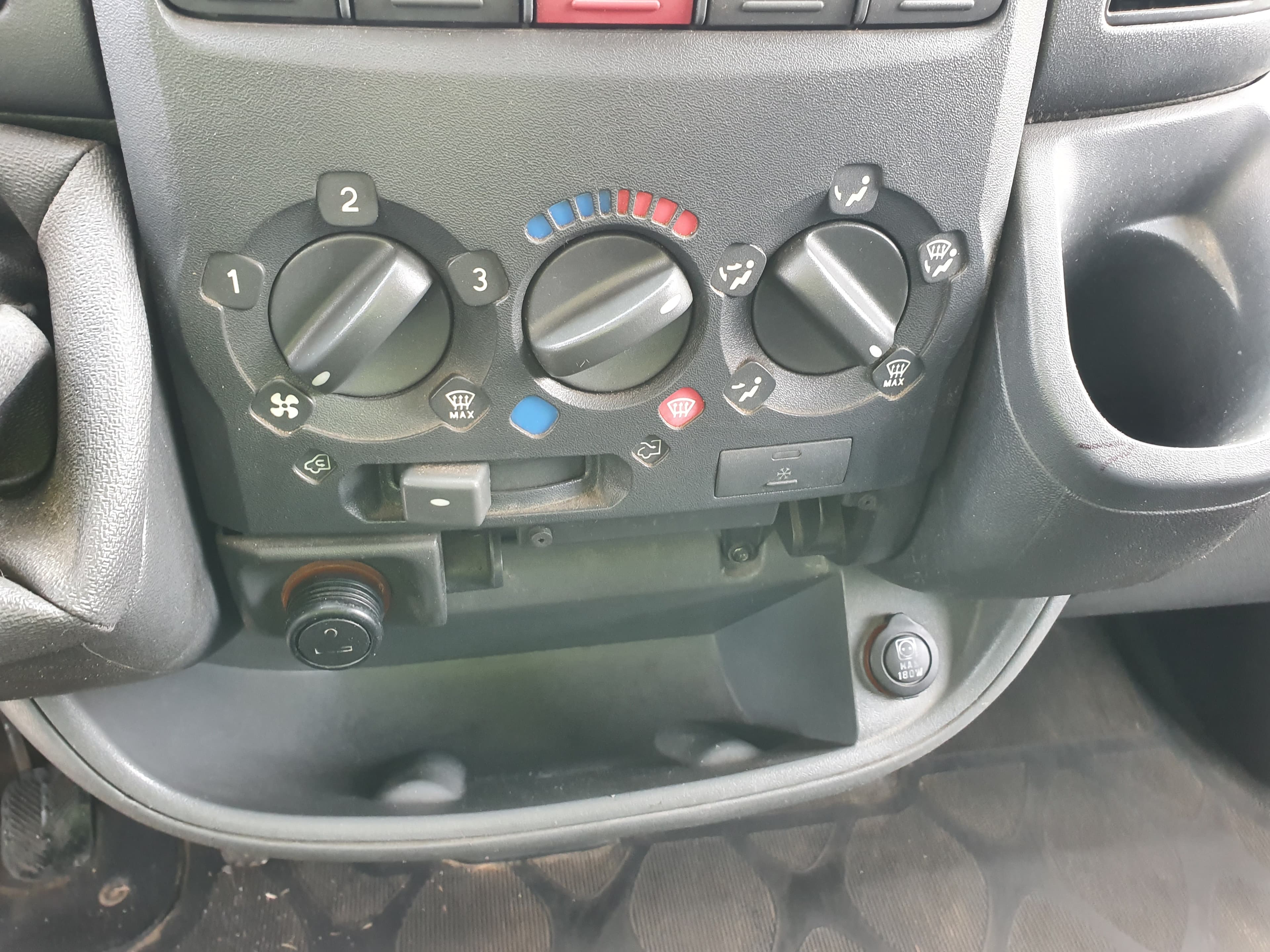 Peugeot Boxer · Ano 2006 — imagen 31