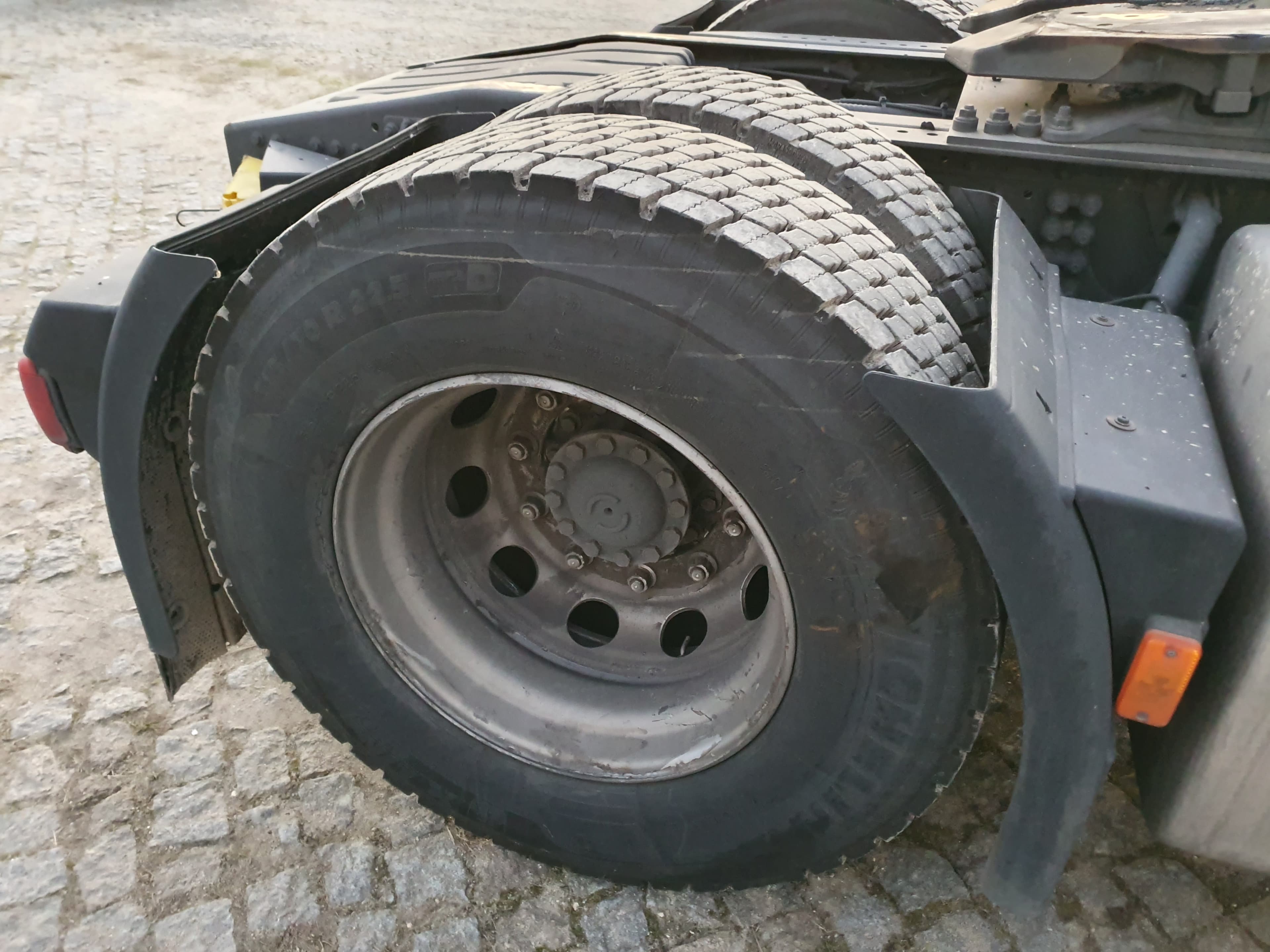 Iveco Stralis 460 · Ano 2017 — image 12