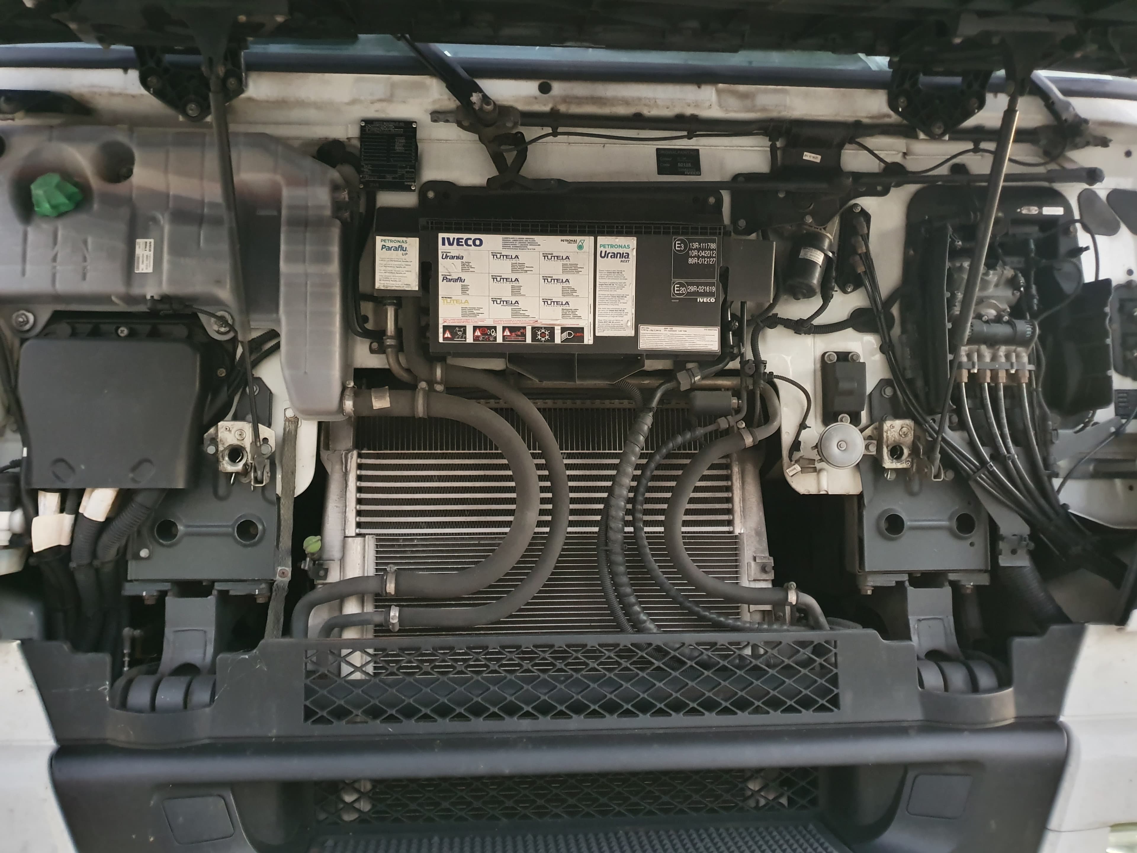 Iveco Stralis 460 · Ano 2017 — image 9