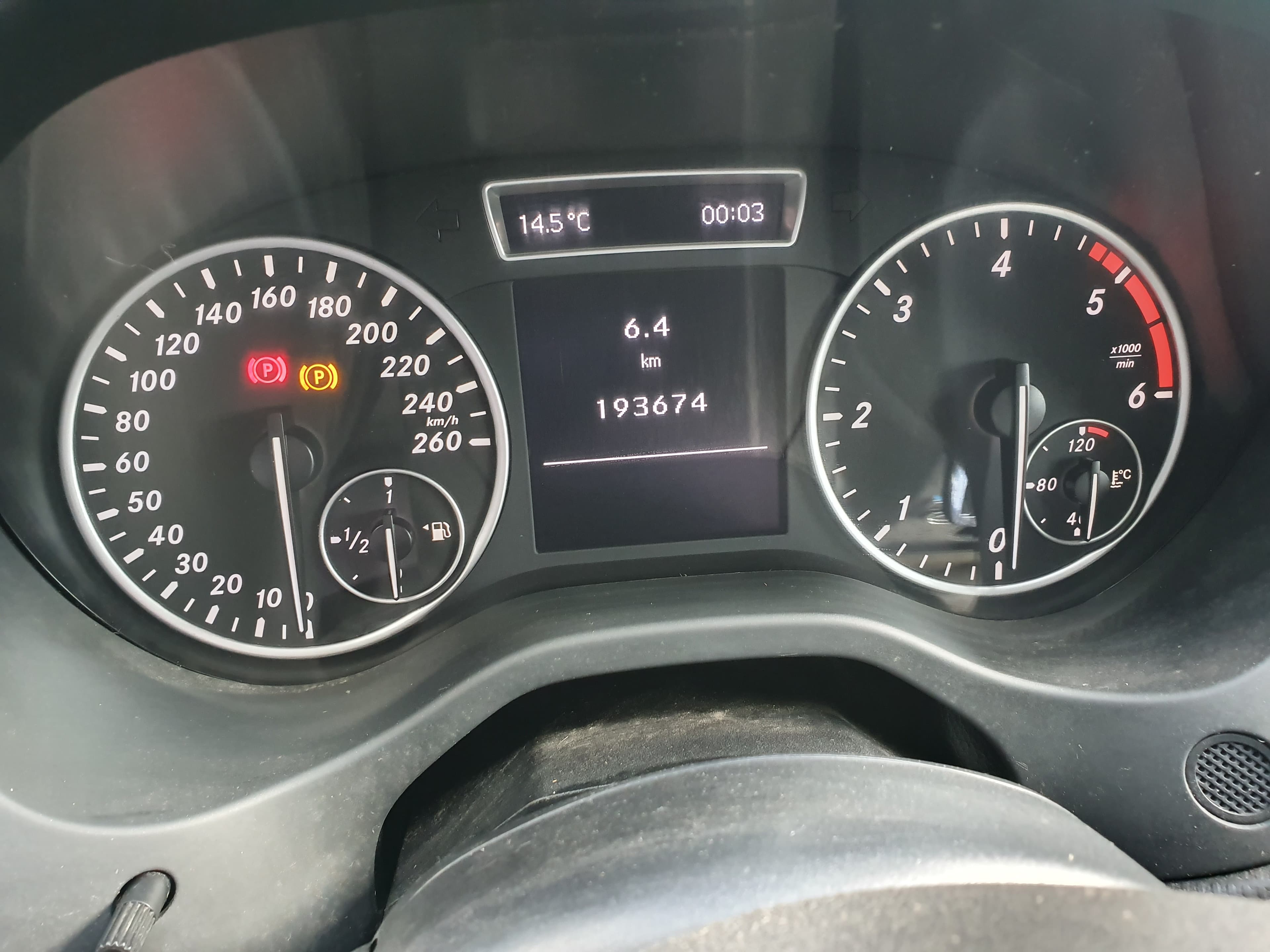 Mercedes-Benz A180 CDI · Ano 2013 — imagem 28