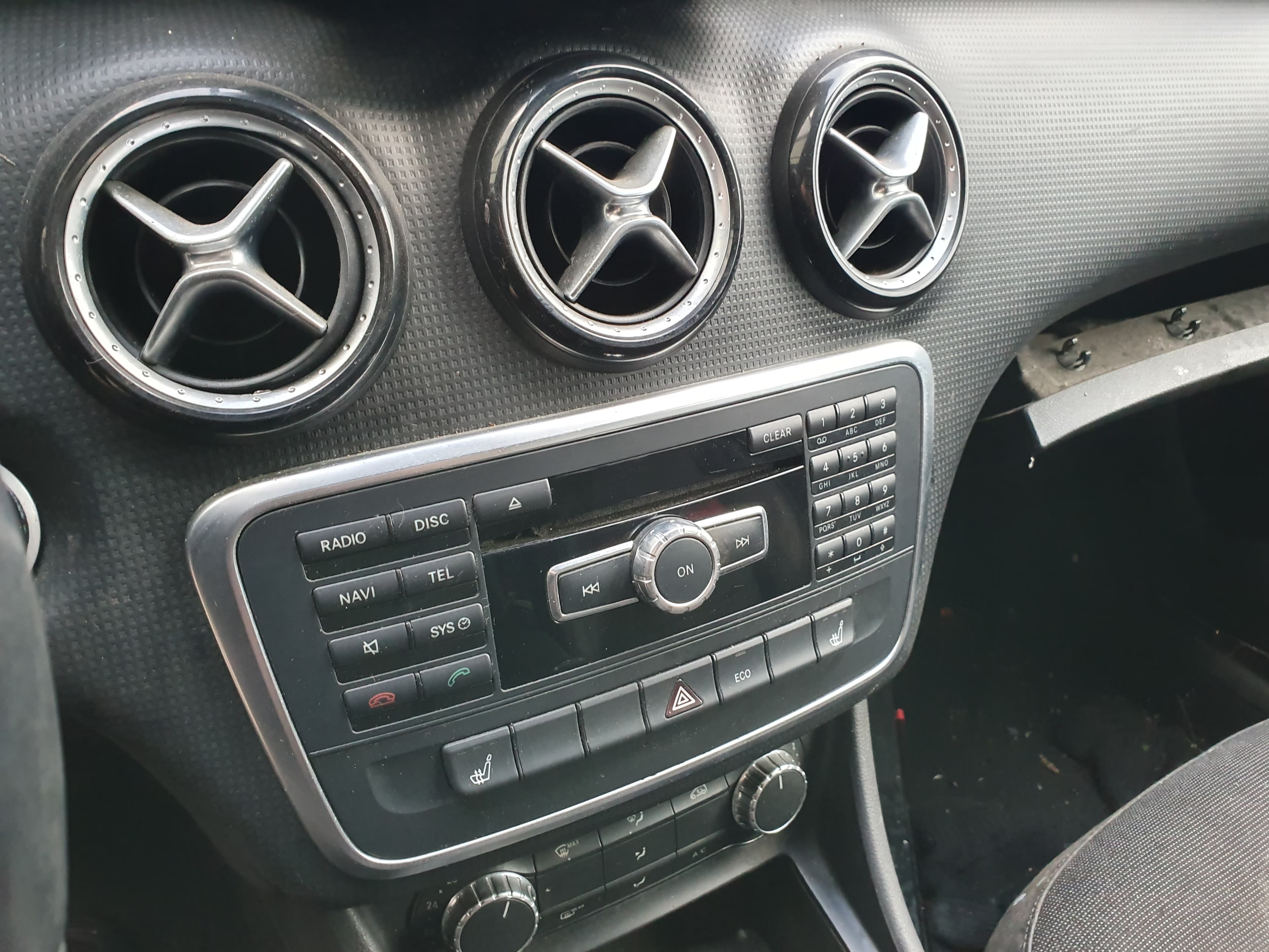 Mercedes-Benz A180 CDI · Ano 2013 — imagem 34
