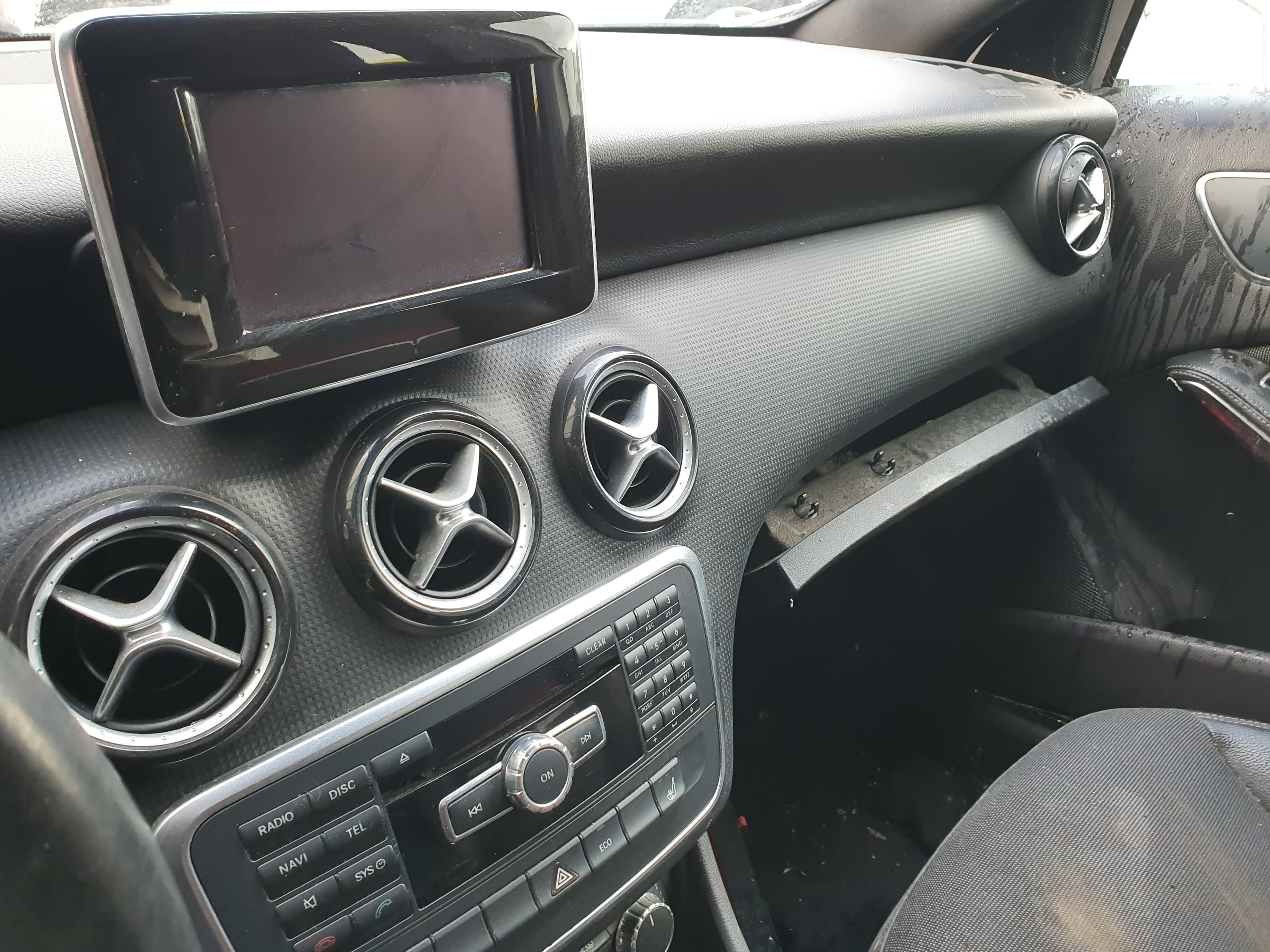 Mercedes-Benz A180 CDI · Ano 2013 — imagem 33