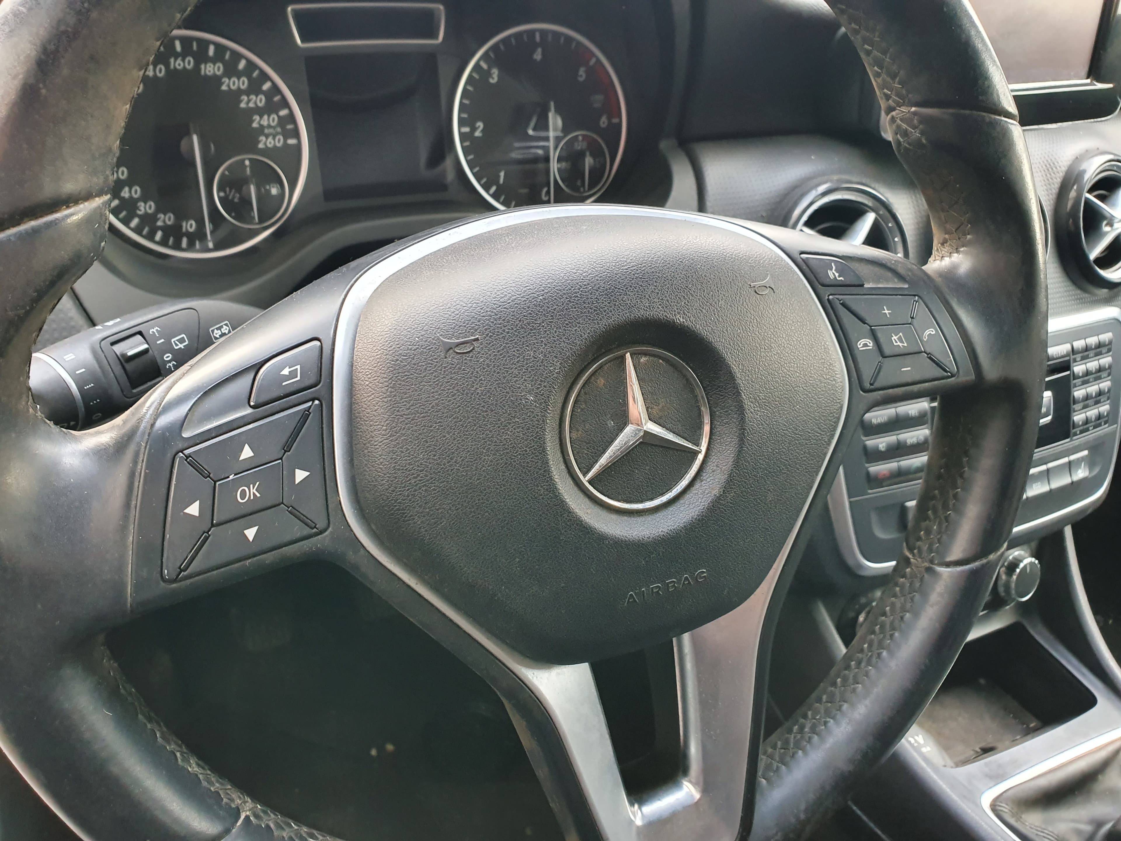 Mercedes-Benz A180 CDI · Ano 2013 — imagem 30