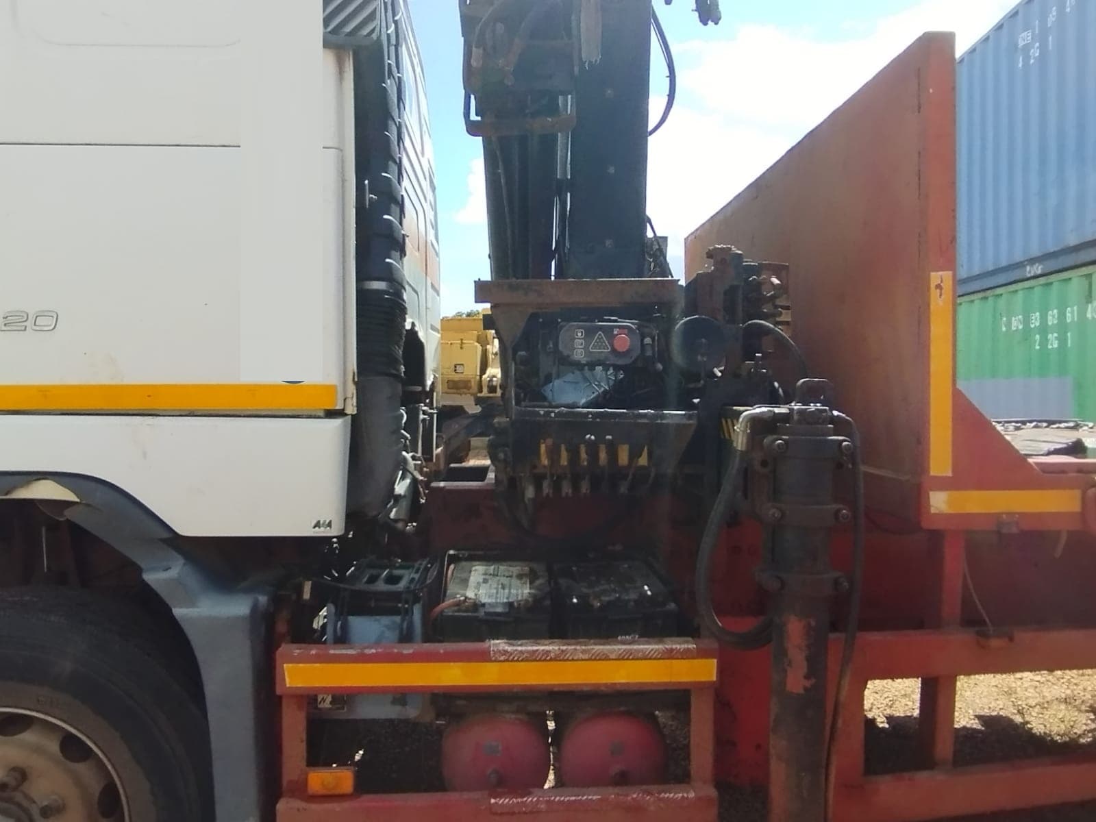 Volvo FH12 · Ano 2010 — image 14