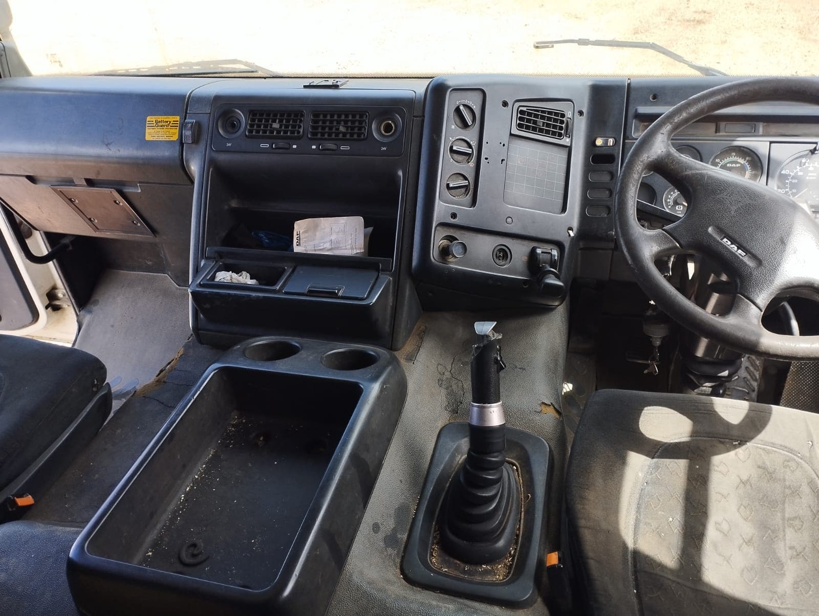 DAF CF380 — imagem 13