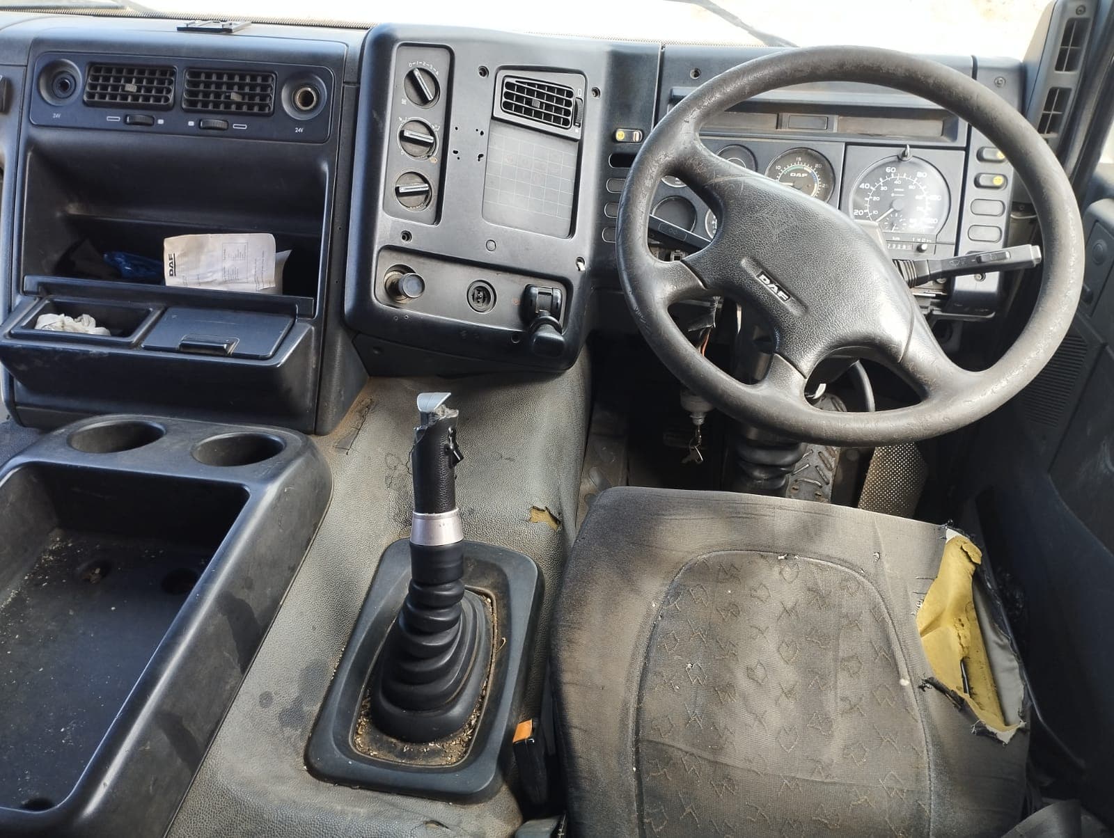 DAF CF380 — imagem 12