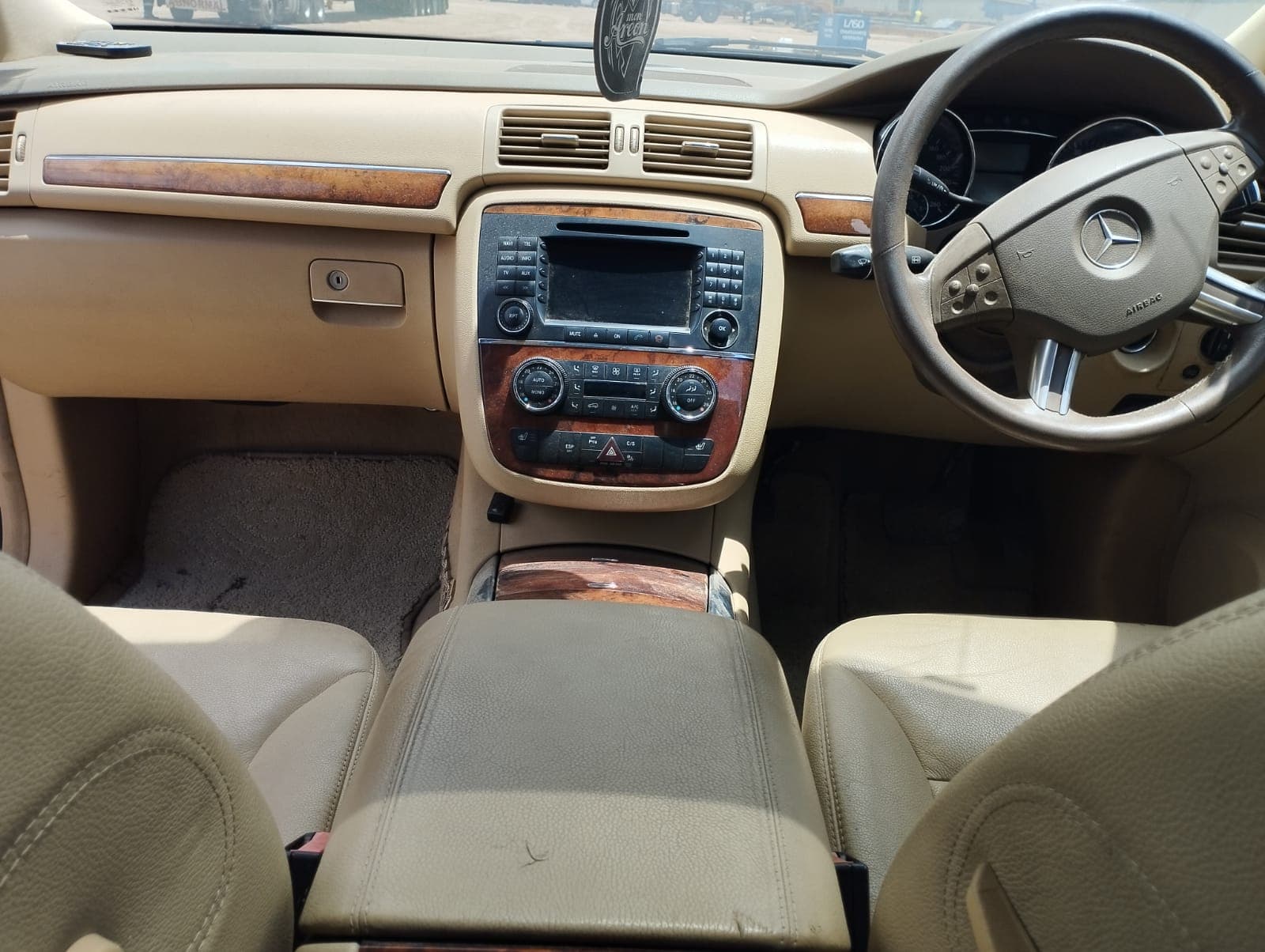 Mercedes Benz R 350 4Matic — imagem 12