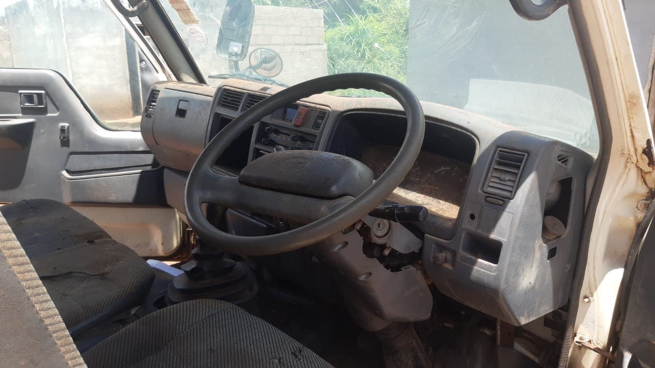 Toyota Dyna · Ano 1998 — imagem 13