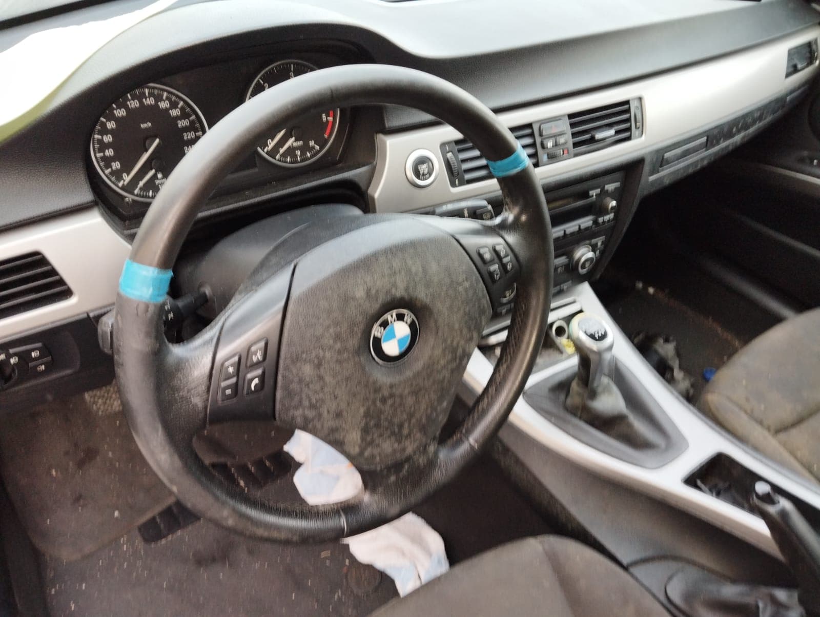 BMW 320D · Ano 2008 — imagem 14