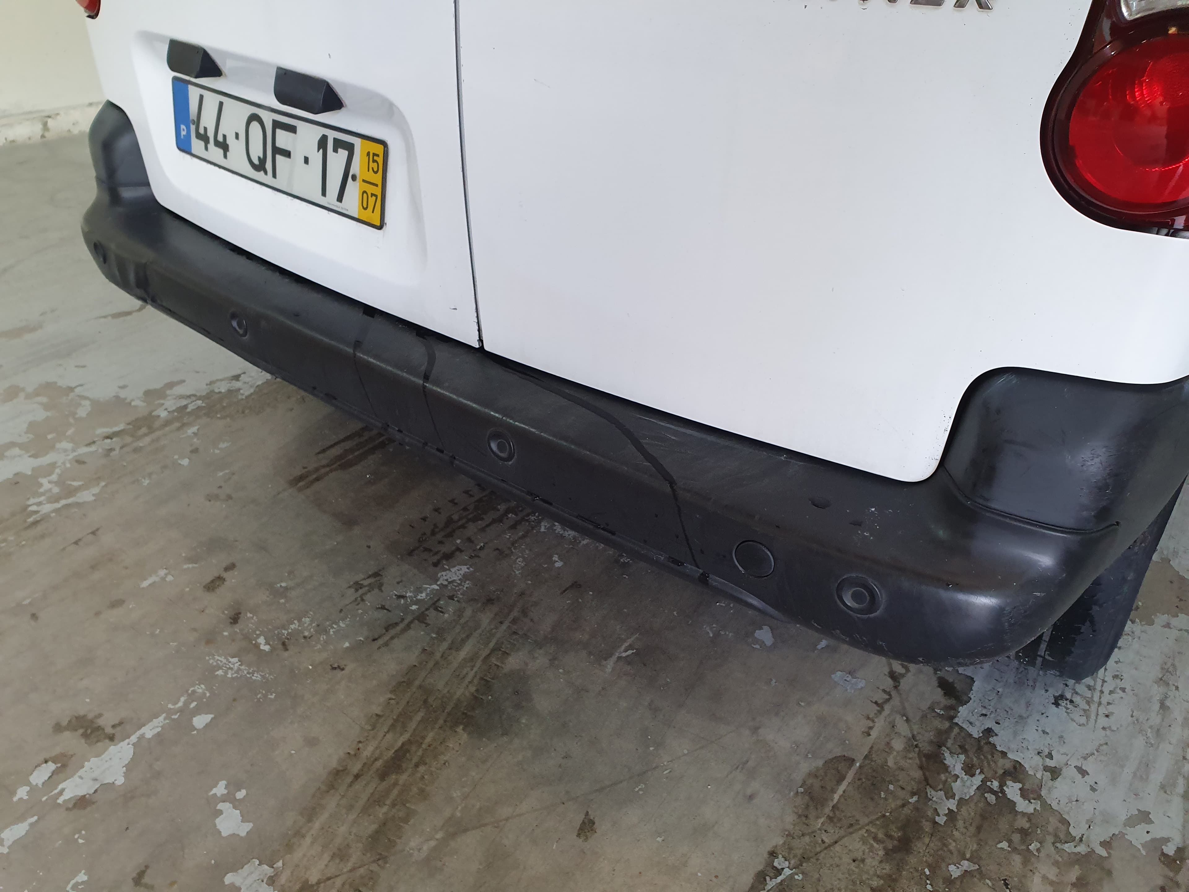 Peugeot Partner · Ano 2015 — imagem 7