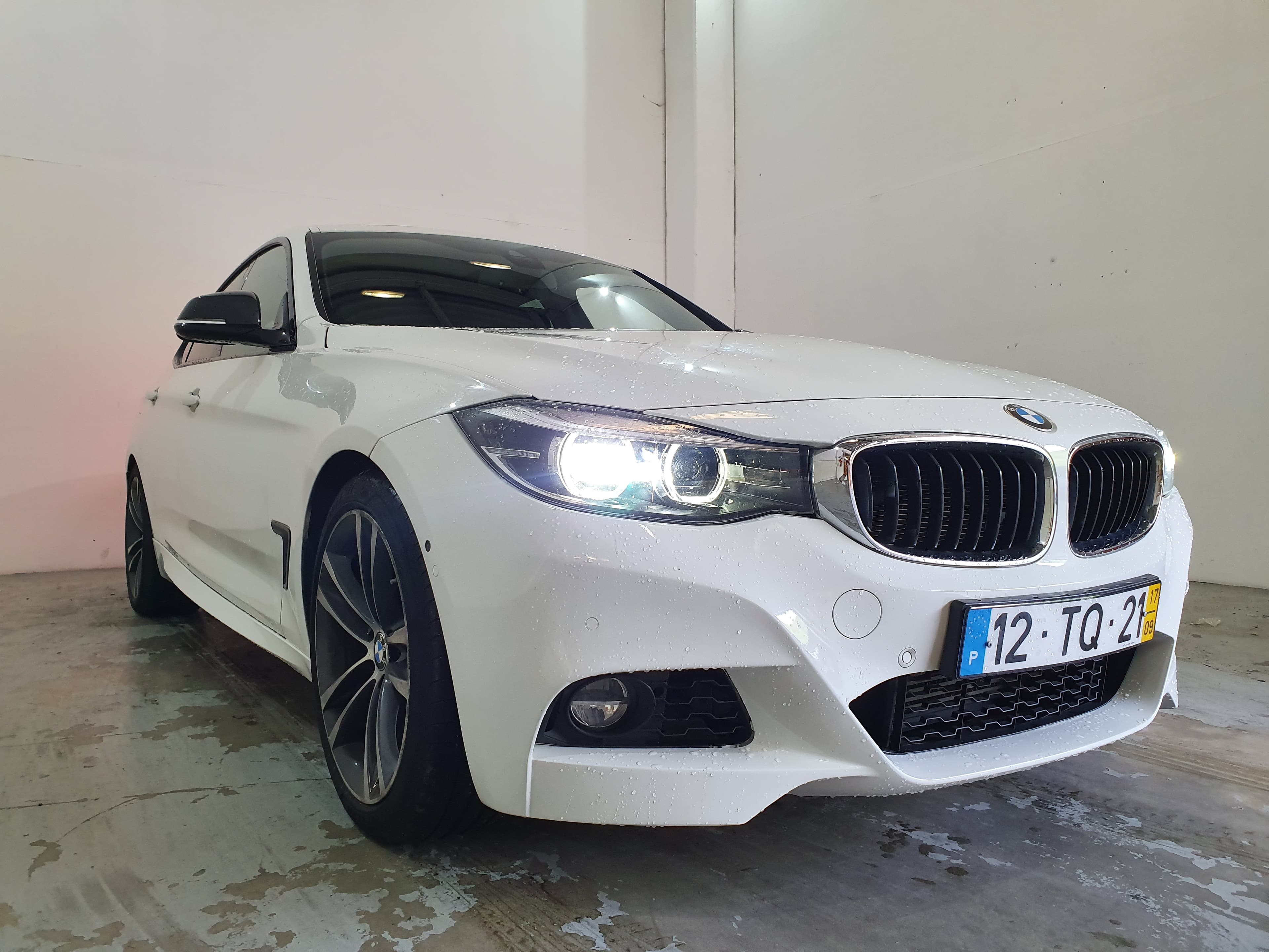 BMW 320D GT D Pack M · Ano 2017 — imagen 4