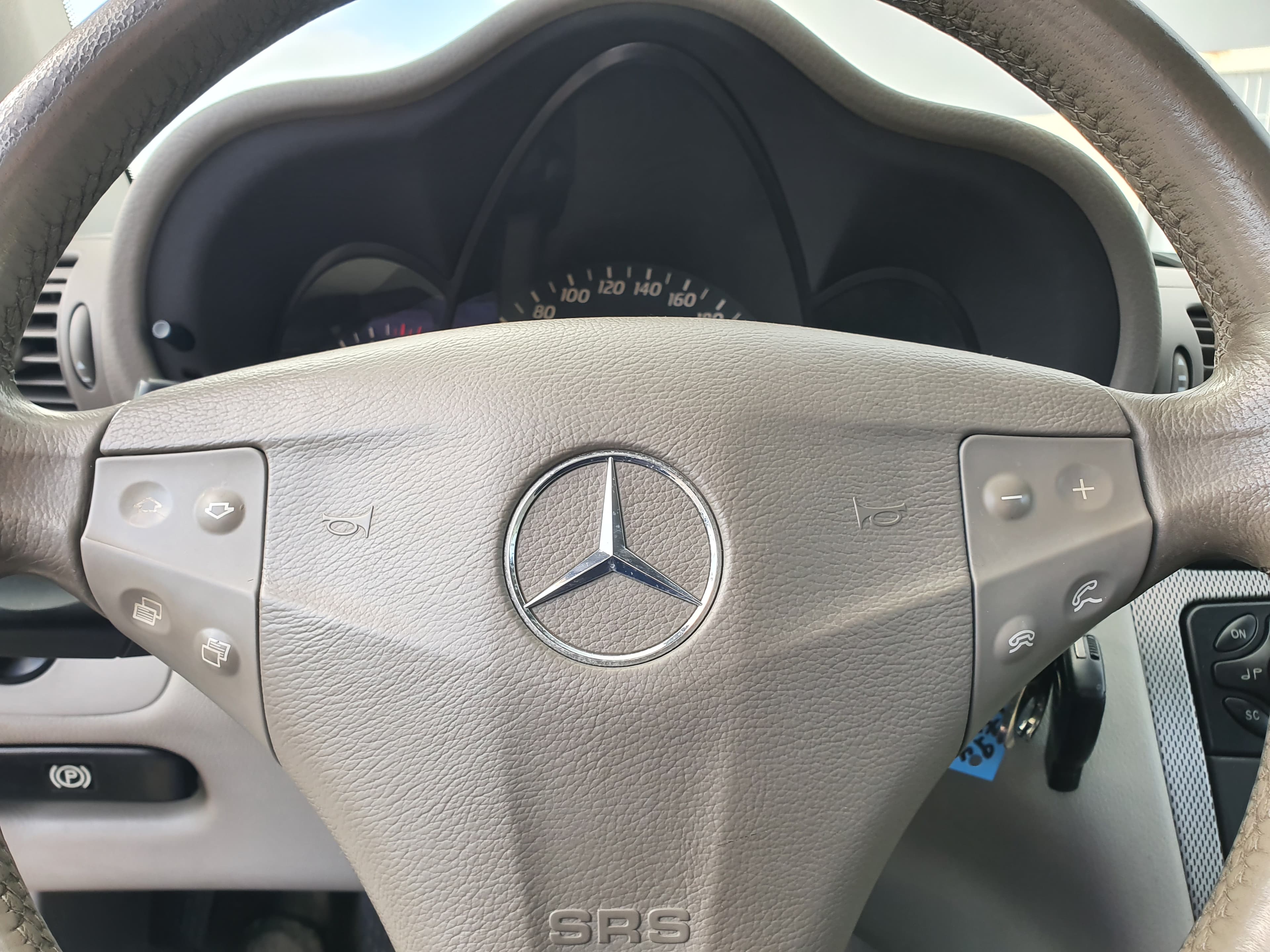Mercedes-Benz C220 CDI · Ano 2004 — imagen 31