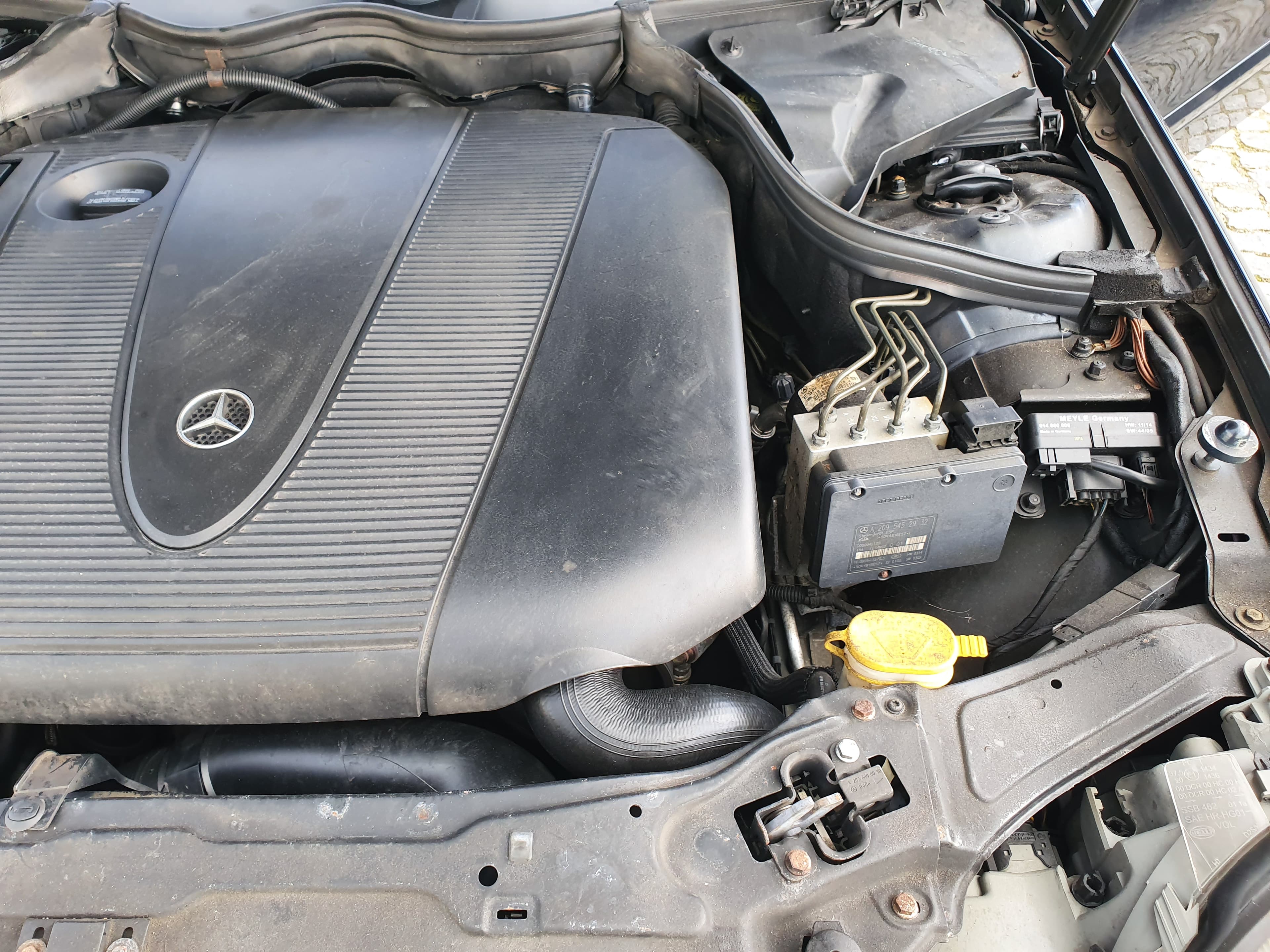 Mercedes-Benz C220 CDI · Ano 2004 — imagen 13