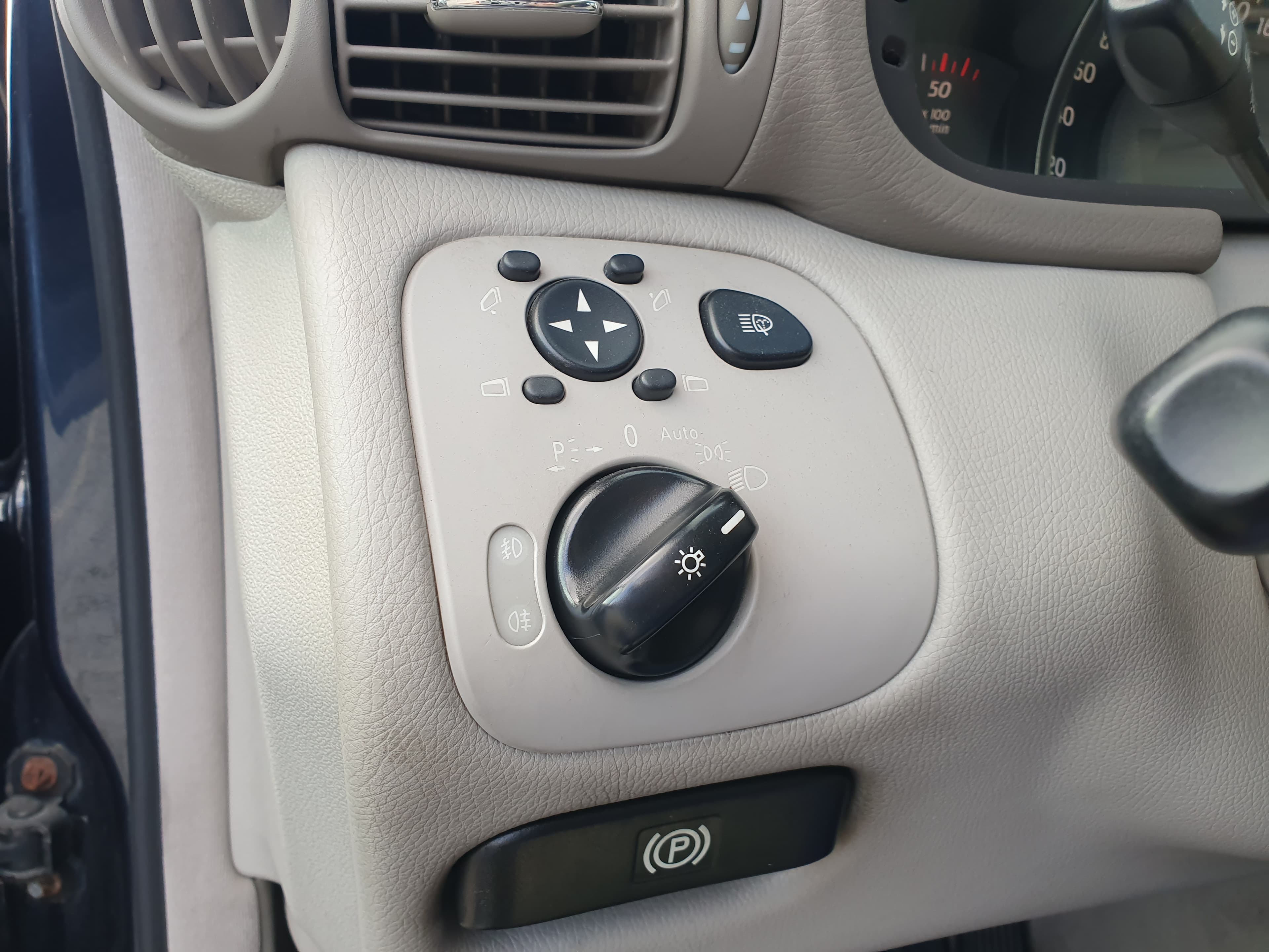 Mercedes-Benz C220 CDI · Ano 2004 — imagen 34