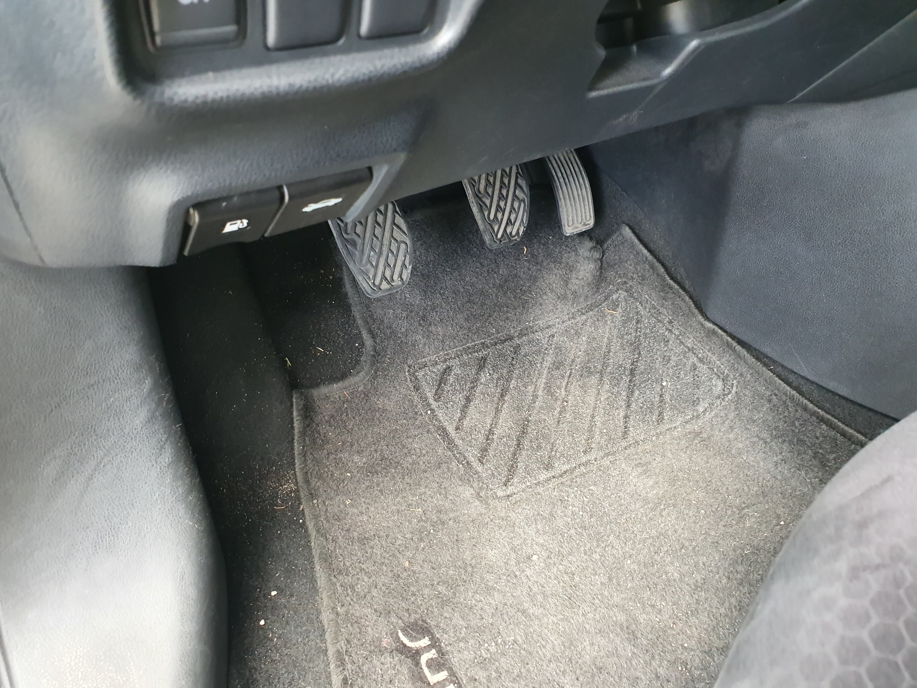 Nissan Juke 1.5 DCI Tekna · Ano 2011 — image 32