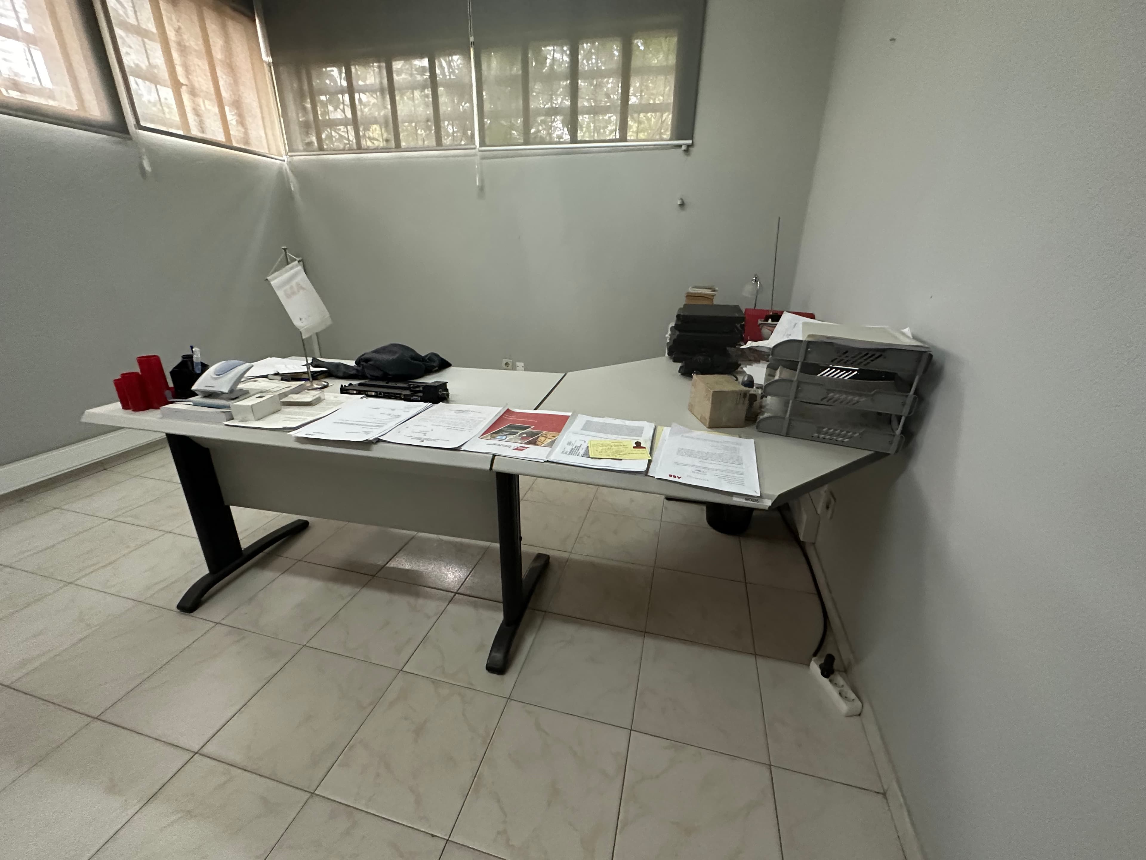 Mesa de escritório — image 2