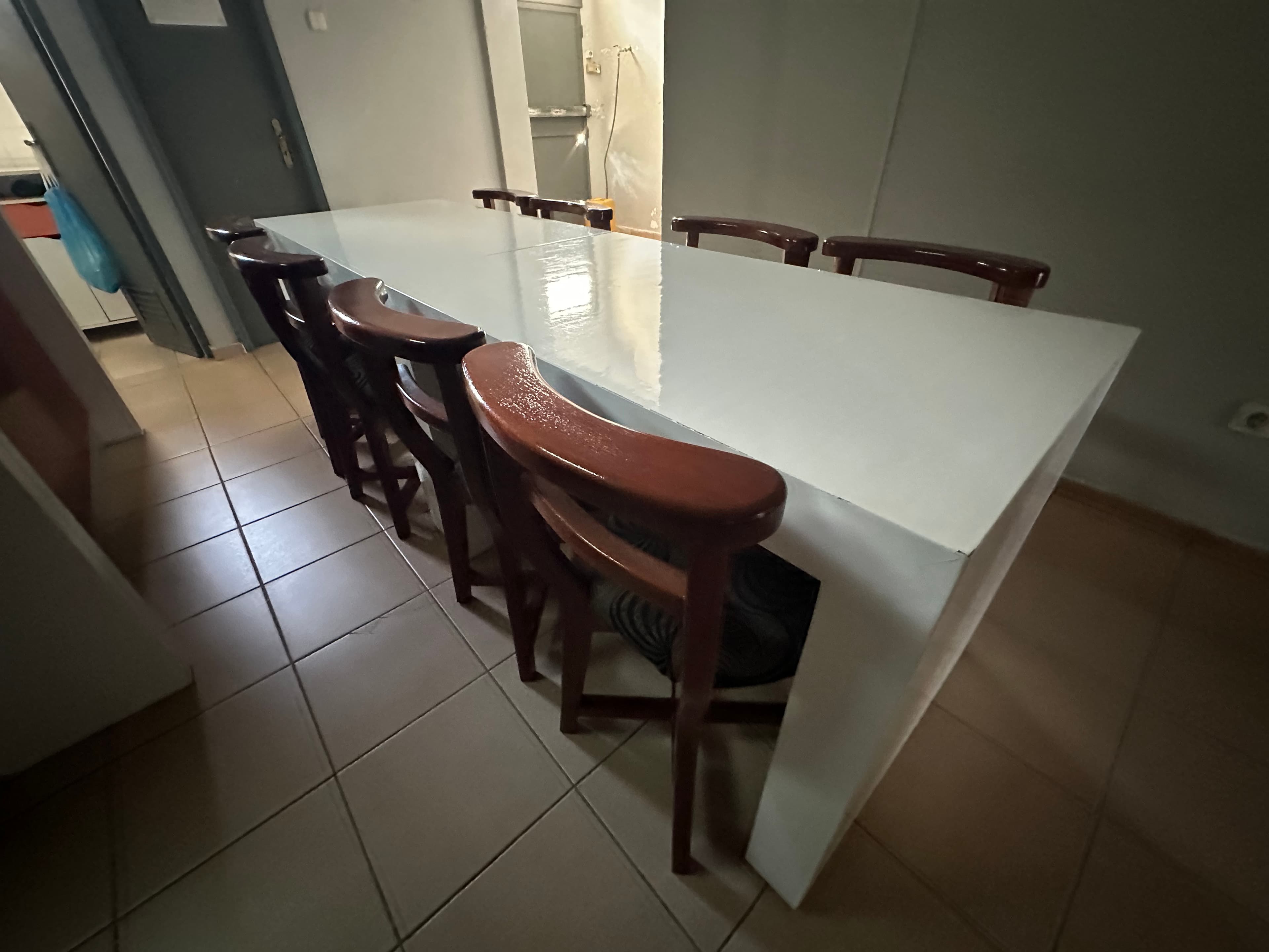 Mesa com um conjunto de 8 cadeiras — imagem 5