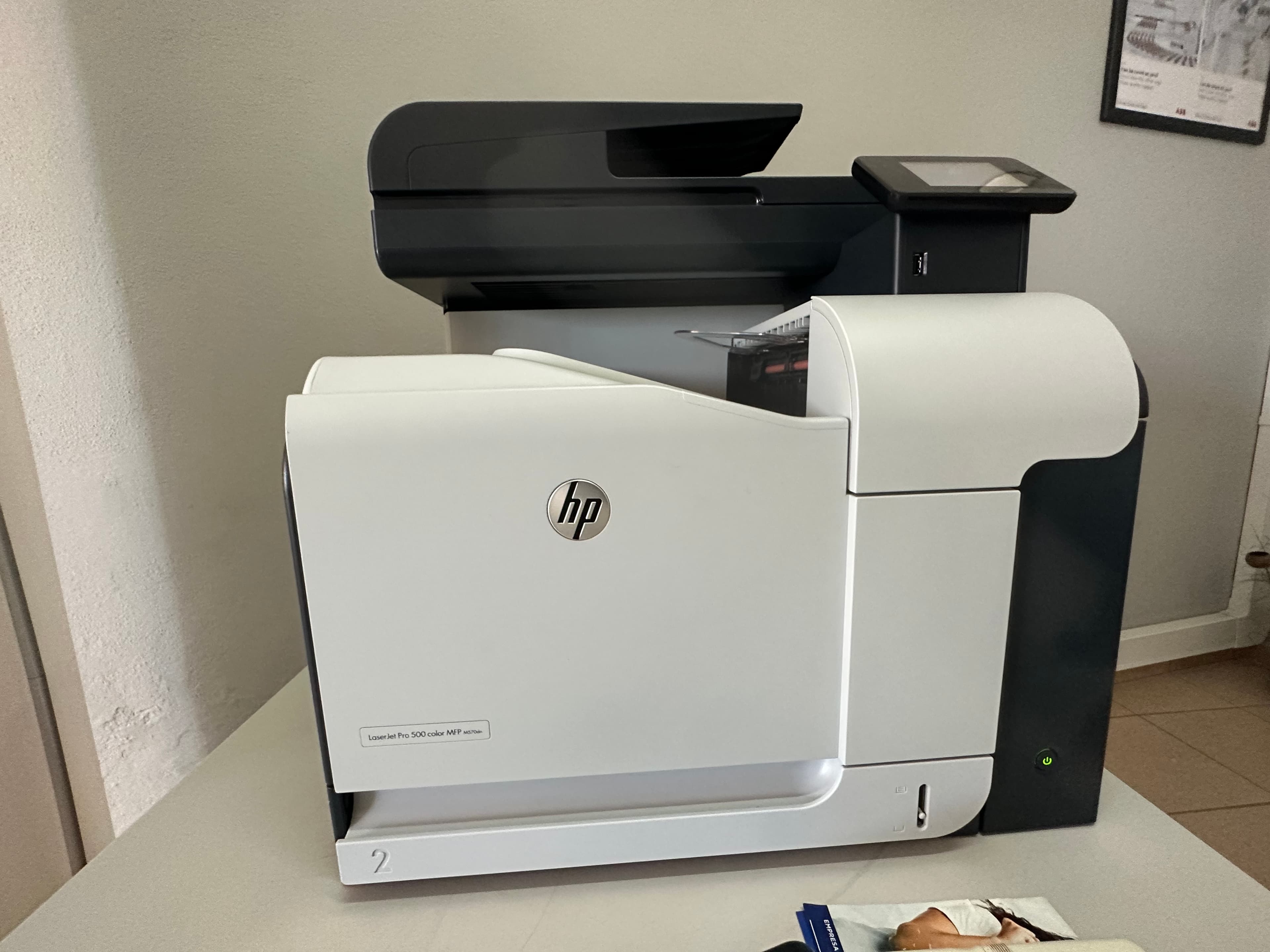 Impressora HP Laser Jet Pro 500 — image 2