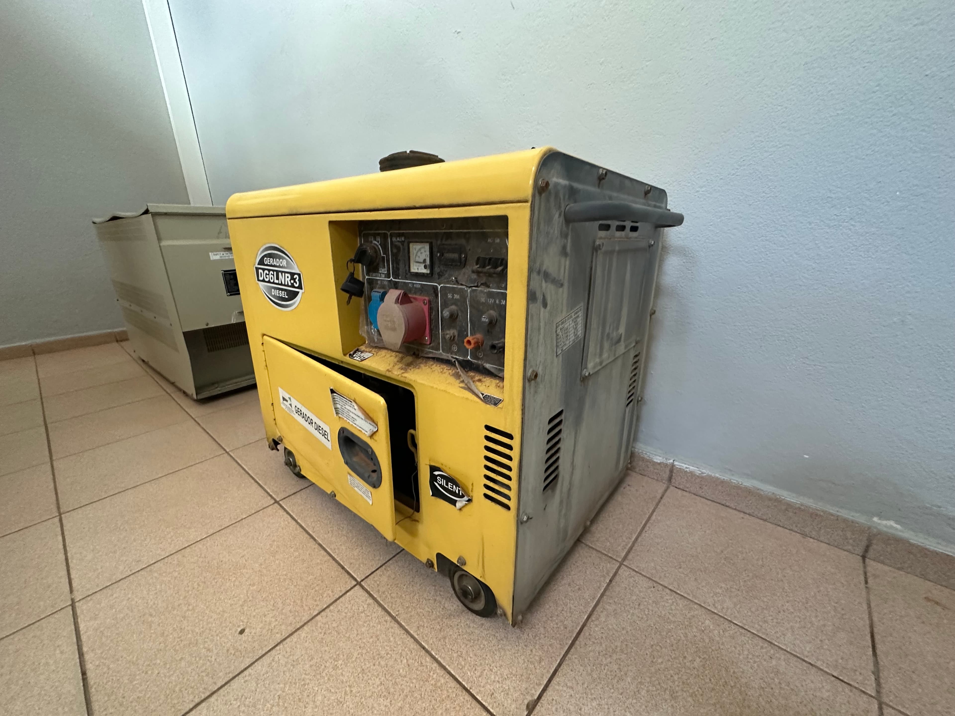 Gerador a Diesel de 7 KVA — imagen 4