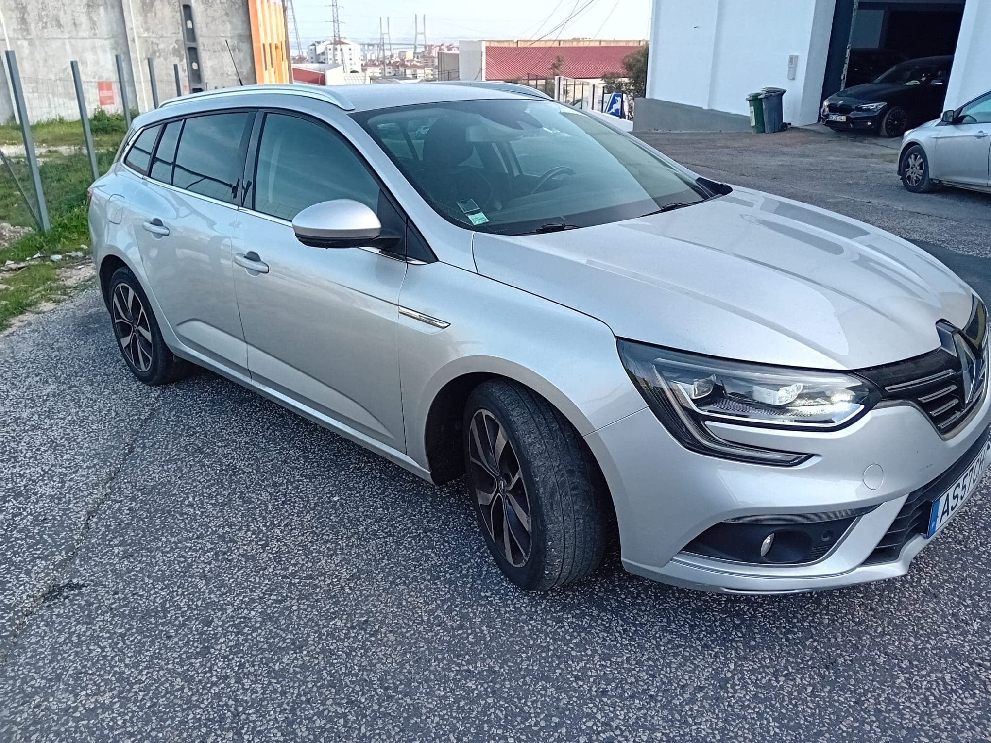 Renault Mégane IV Sport Tourer · Ano 2017 — imagem 2