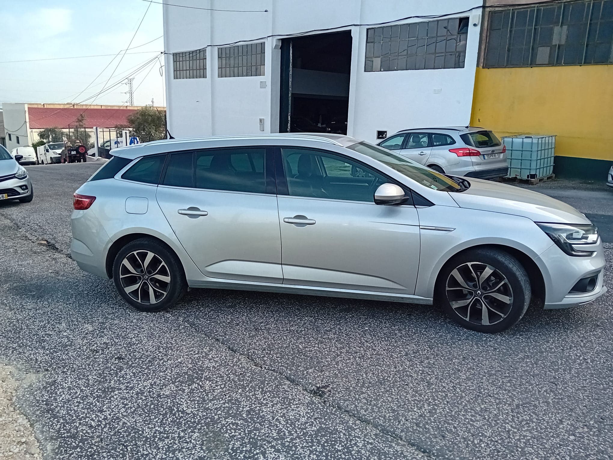 Renault Mégane IV Sport Tourer · Ano 2017 — imagem 5