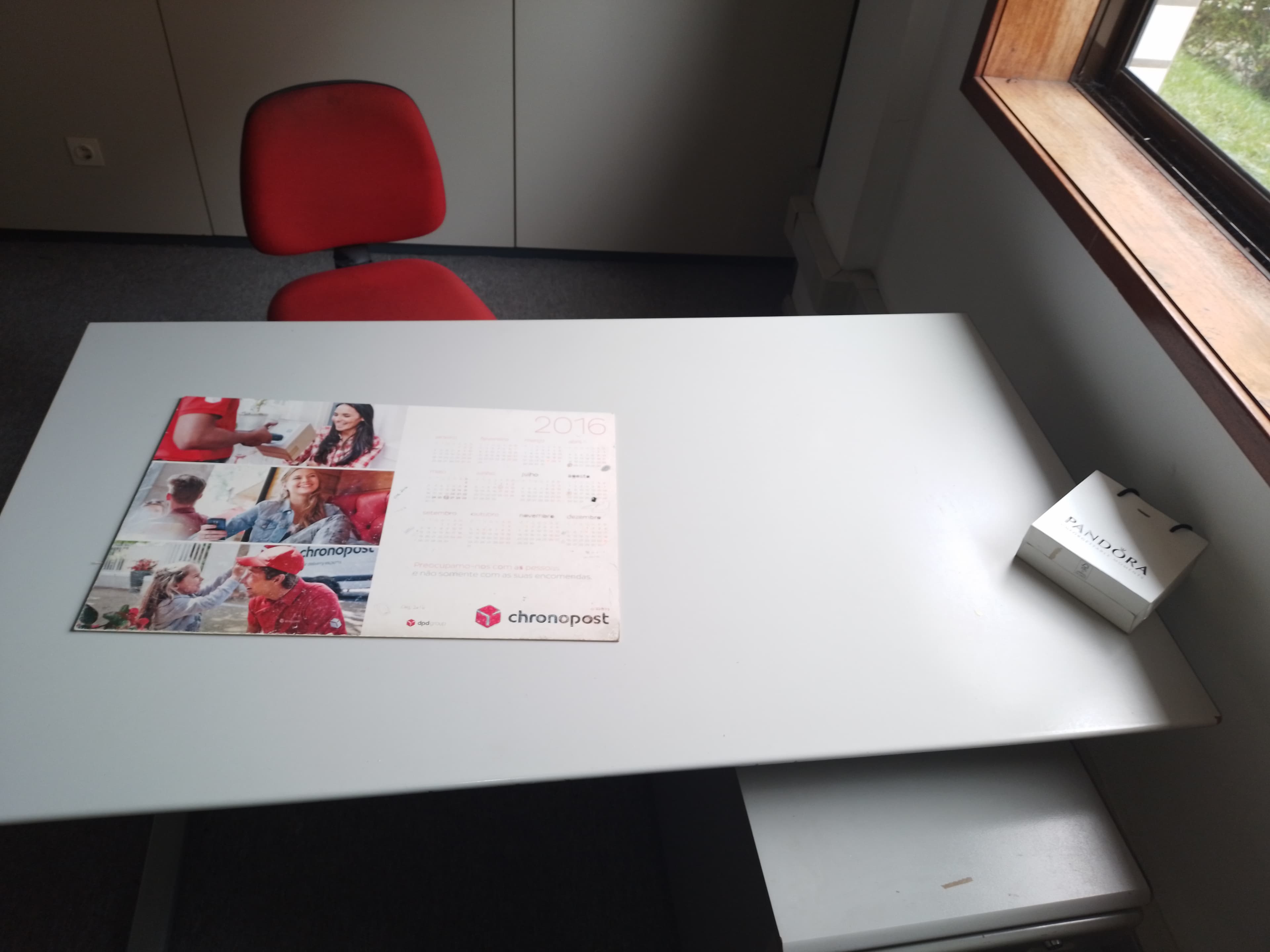 Material Informático · Mobiliário de Escritório — image 21