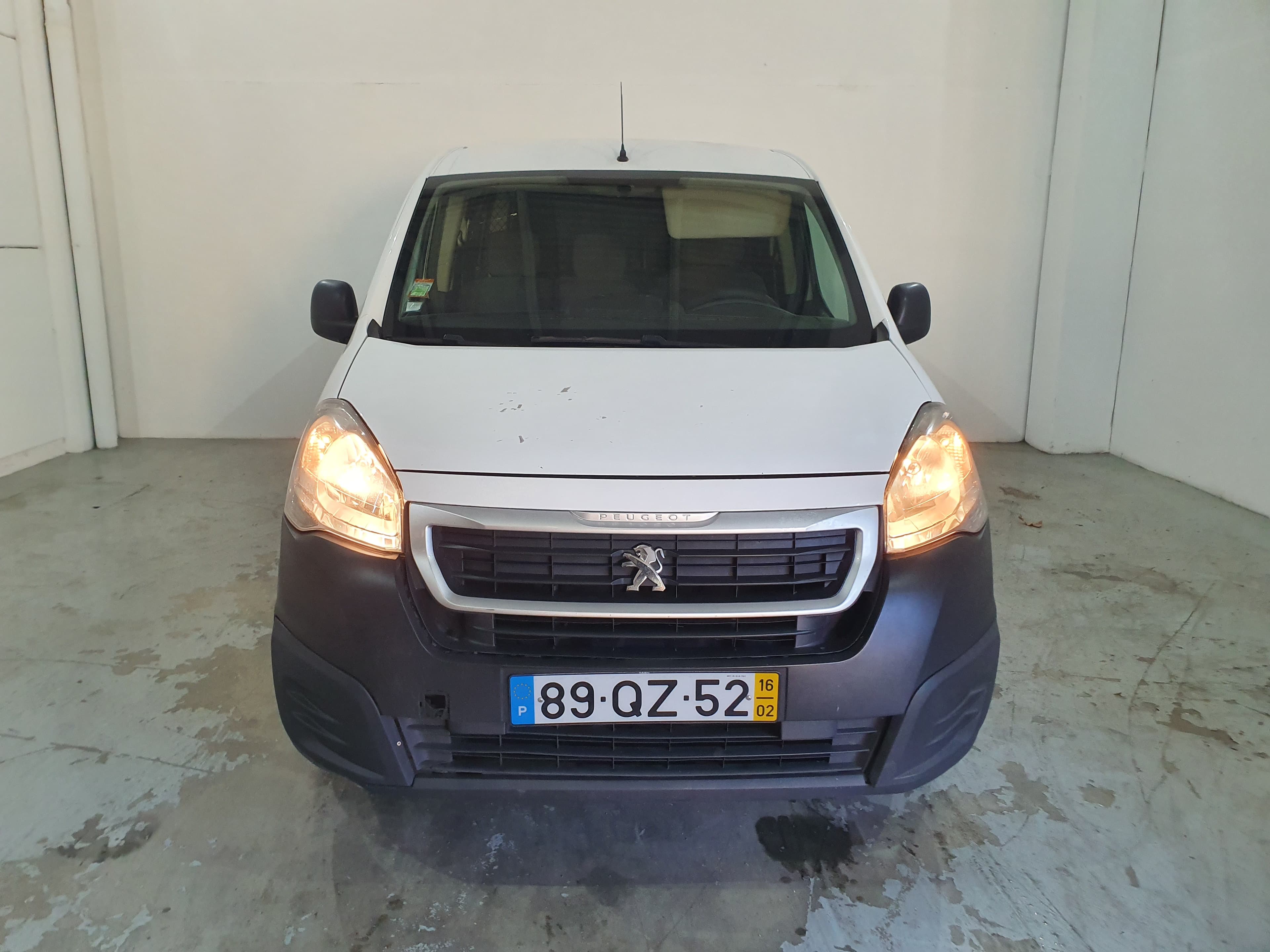 Peugeot Partner · Ano 2016 — imagem 2