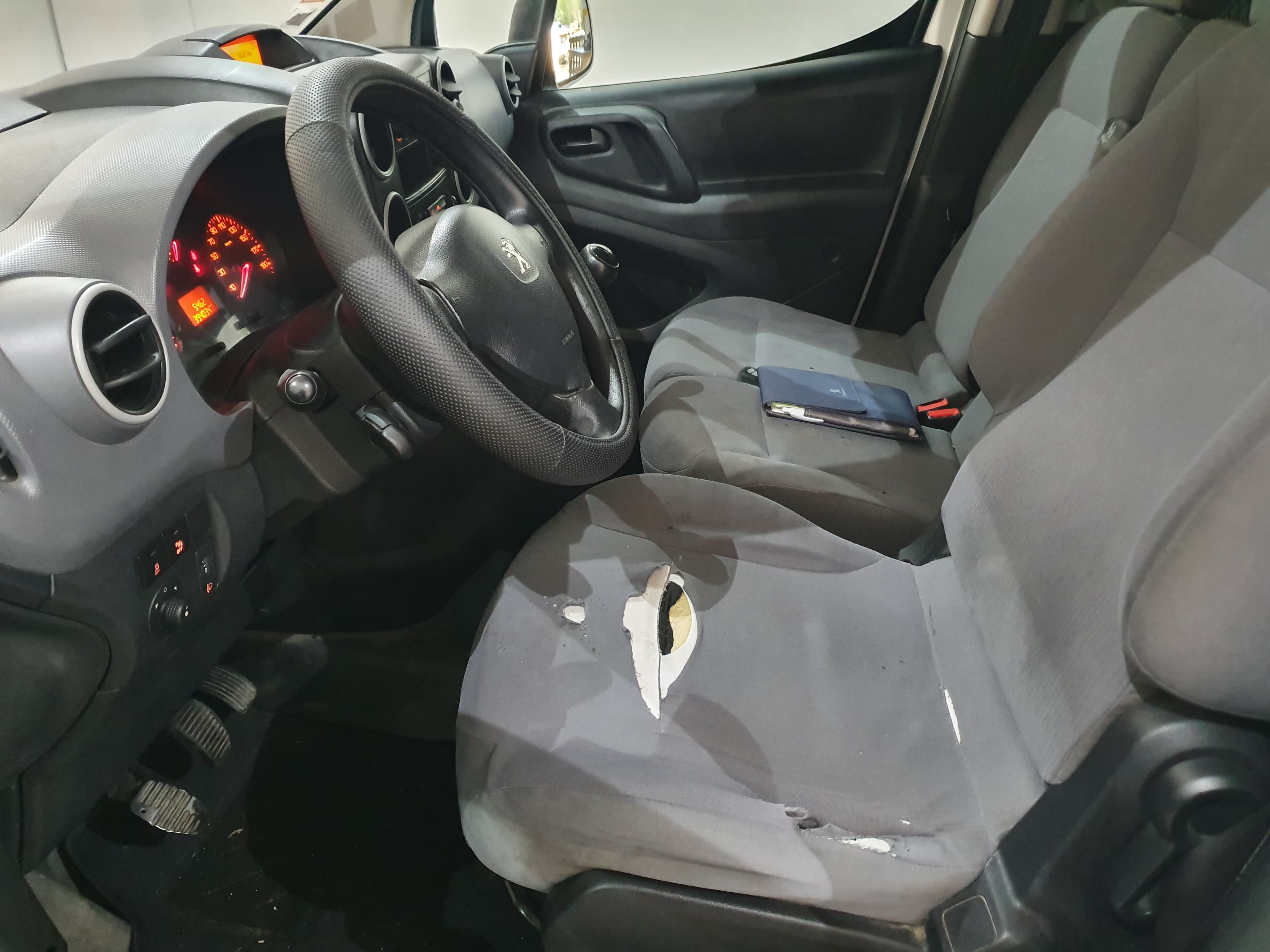 Peugeot Partner · Ano 2016 — imagem 29