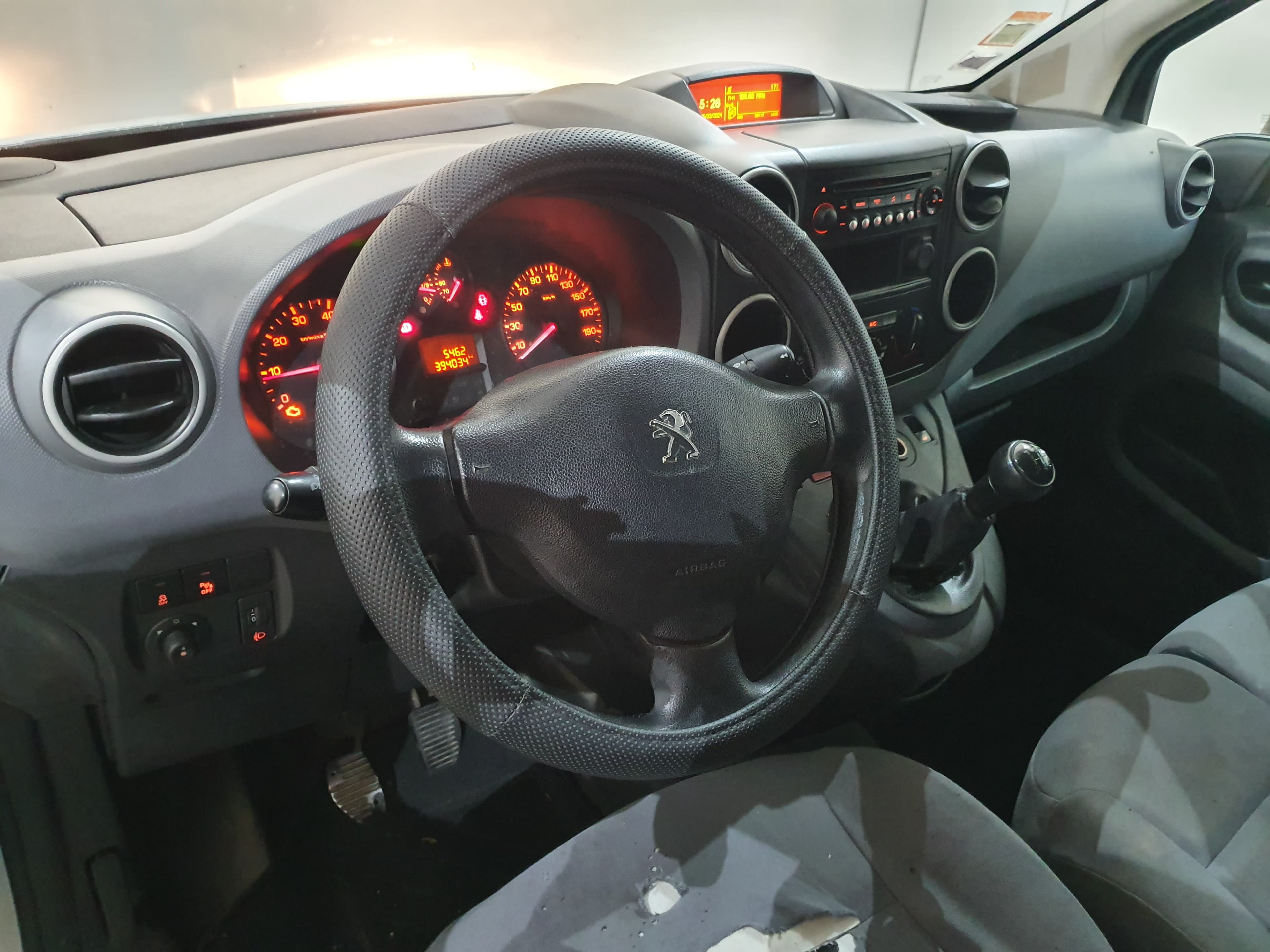Peugeot Partner · Ano 2016 — imagem 39